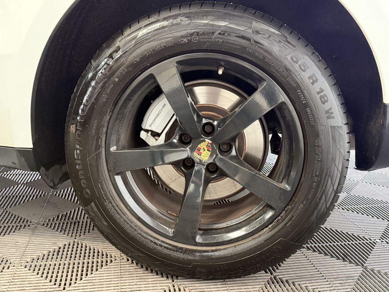 Porsche Macan view 21