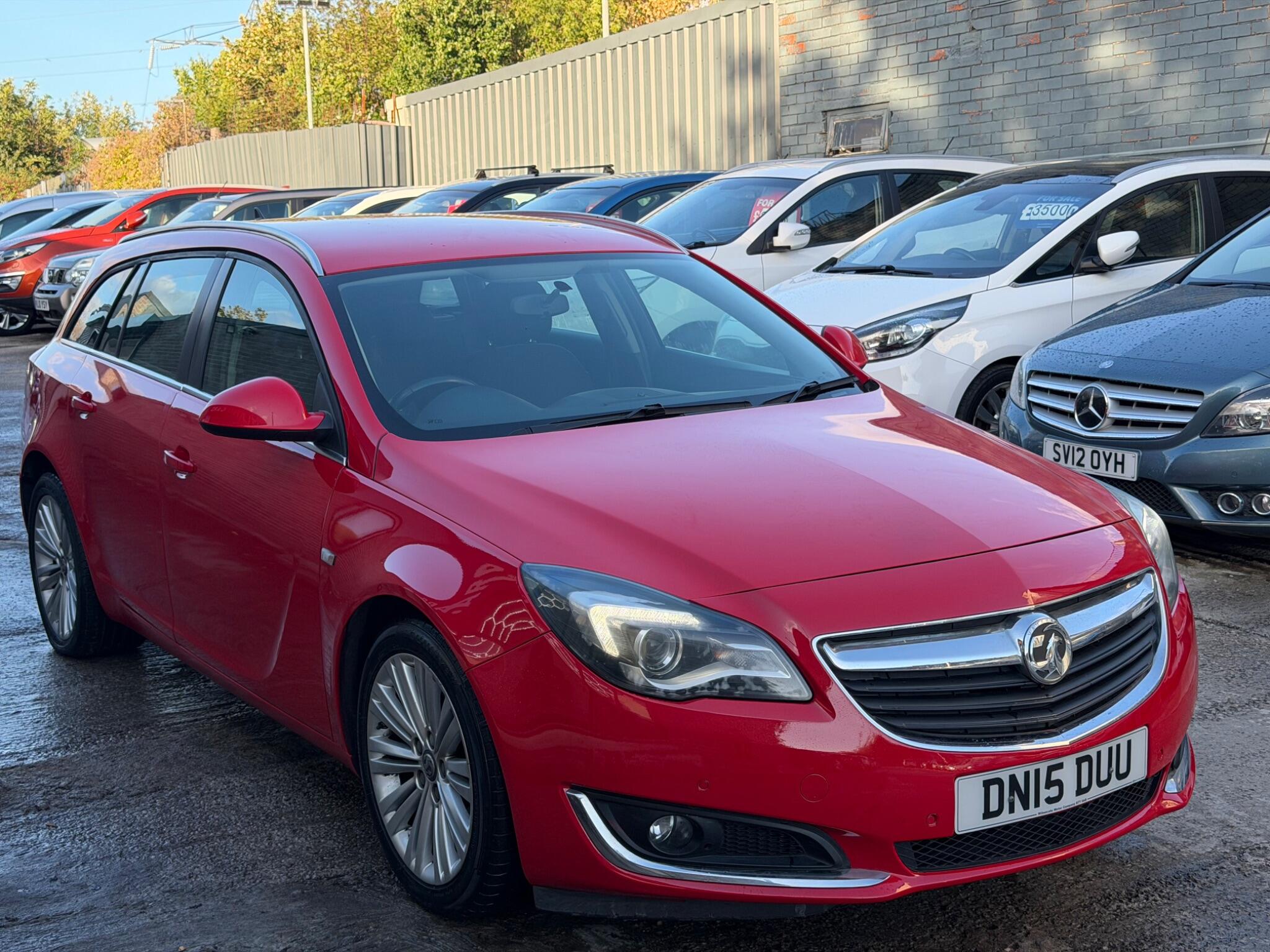 Vauxhall Insignia view 3