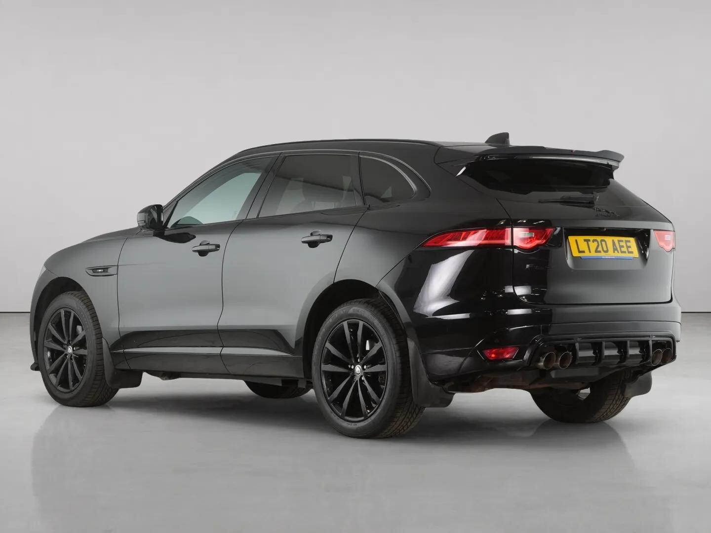 Jaguar F-Pace view 6