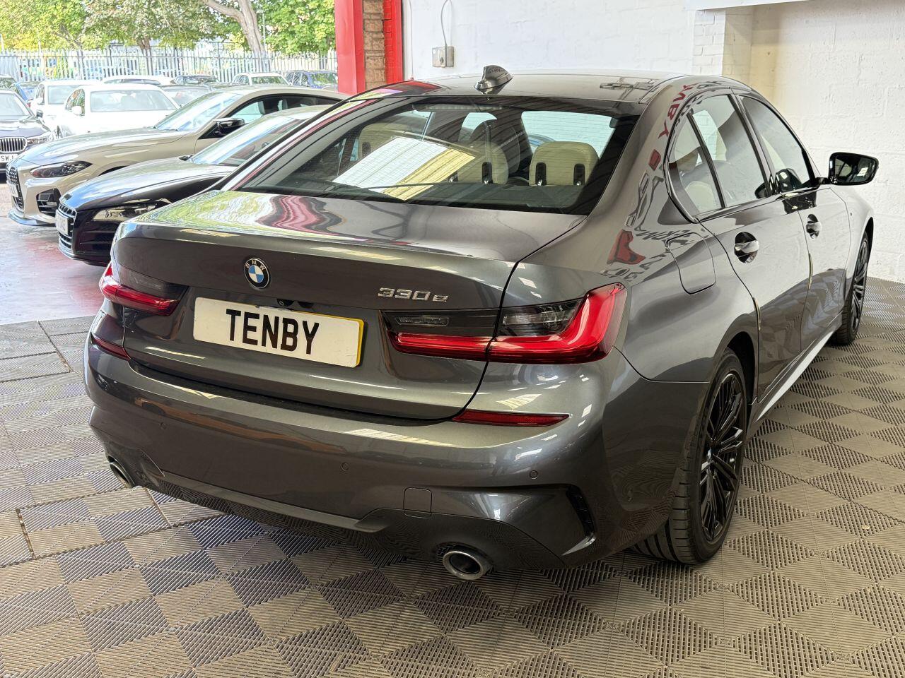 BMW 3 Series view 10