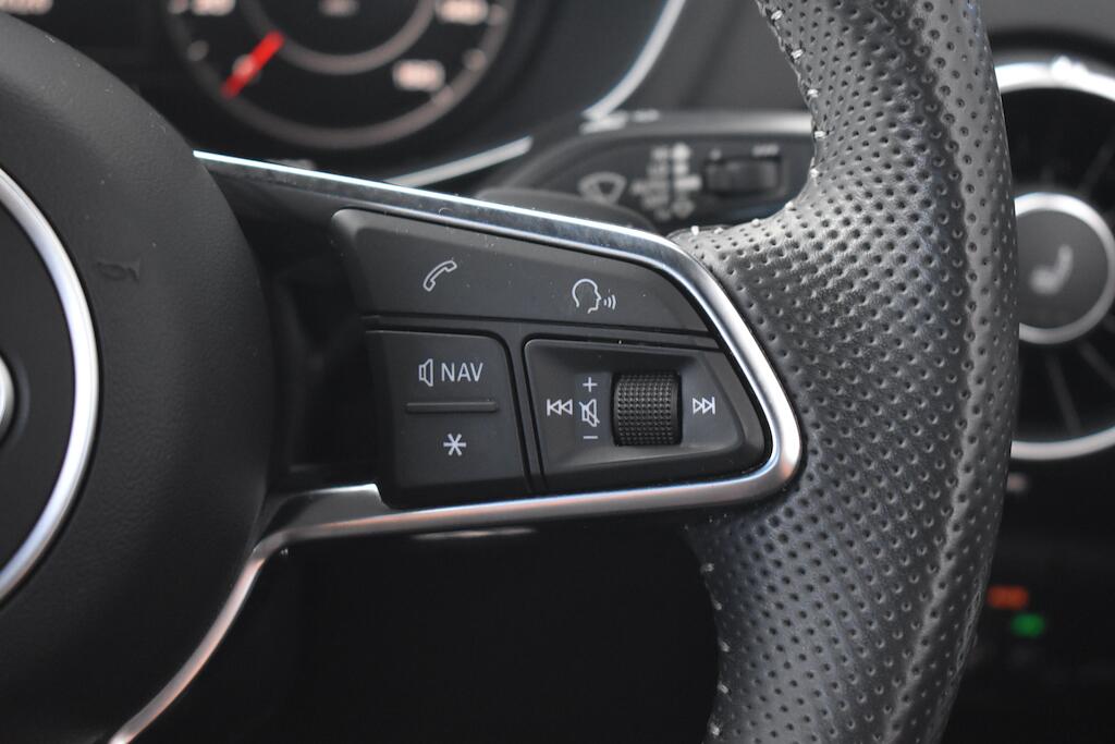 Audi TT view 45