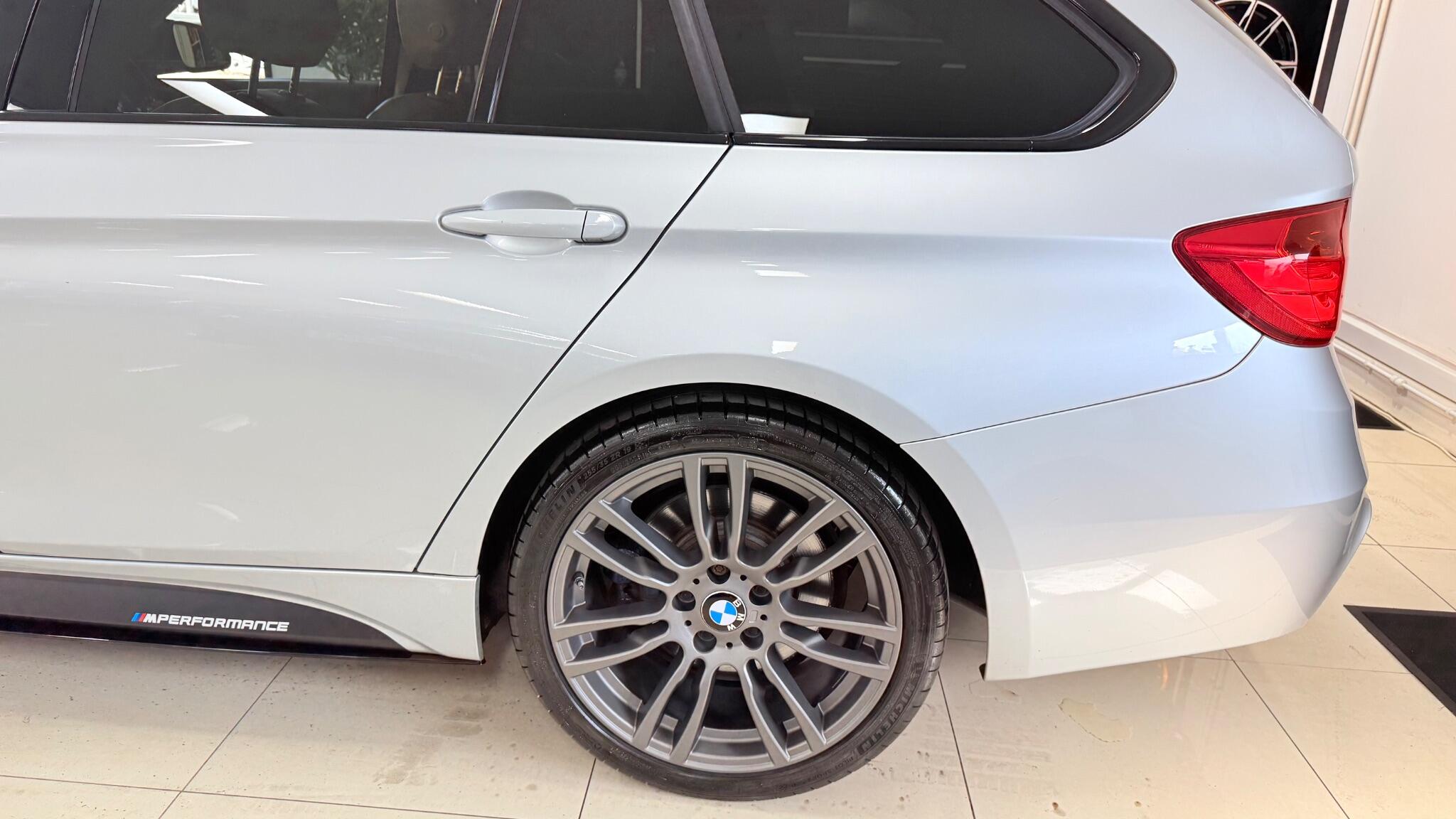 BMW 3 Series view 45