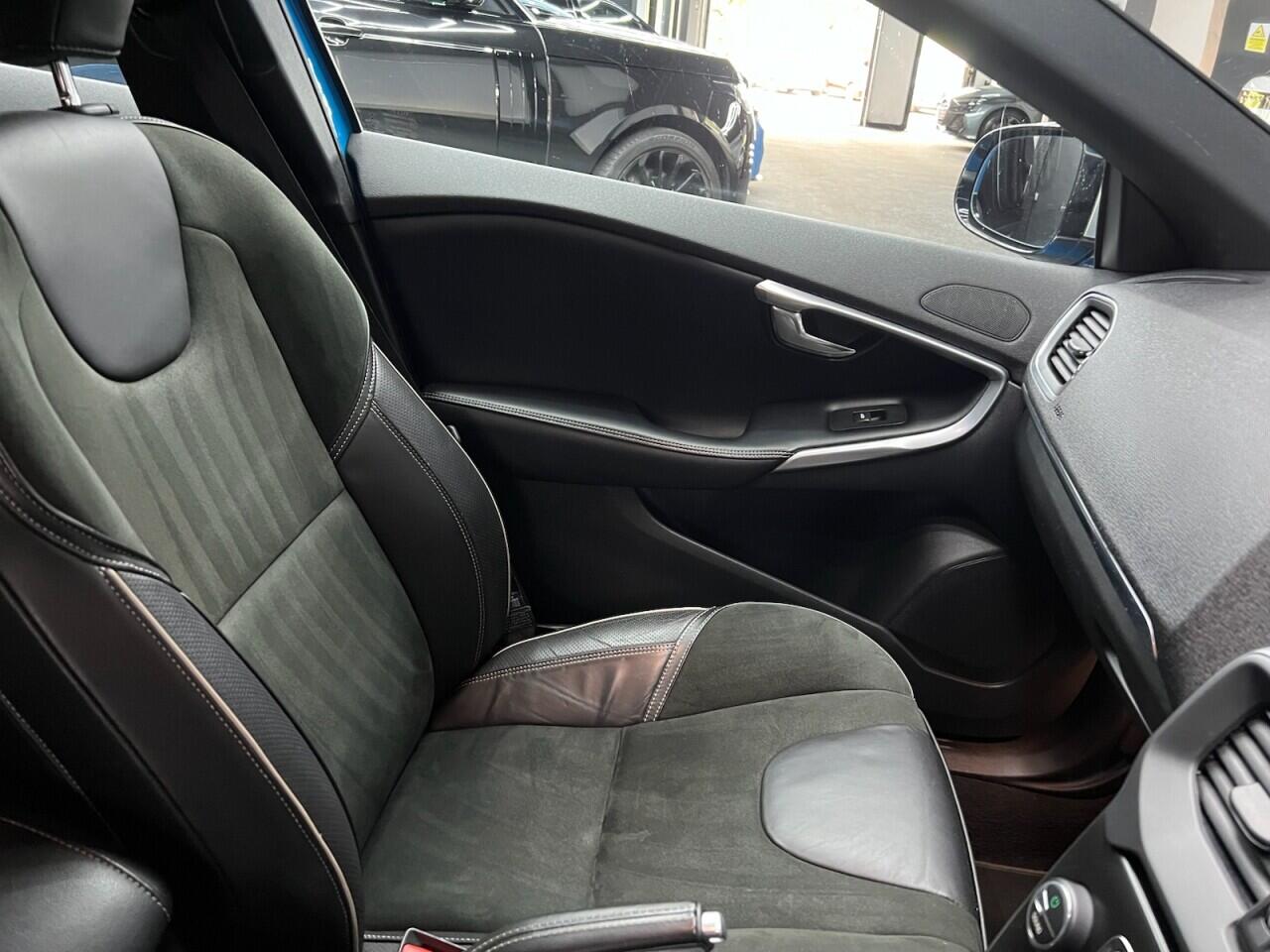 Volvo V40 view 35