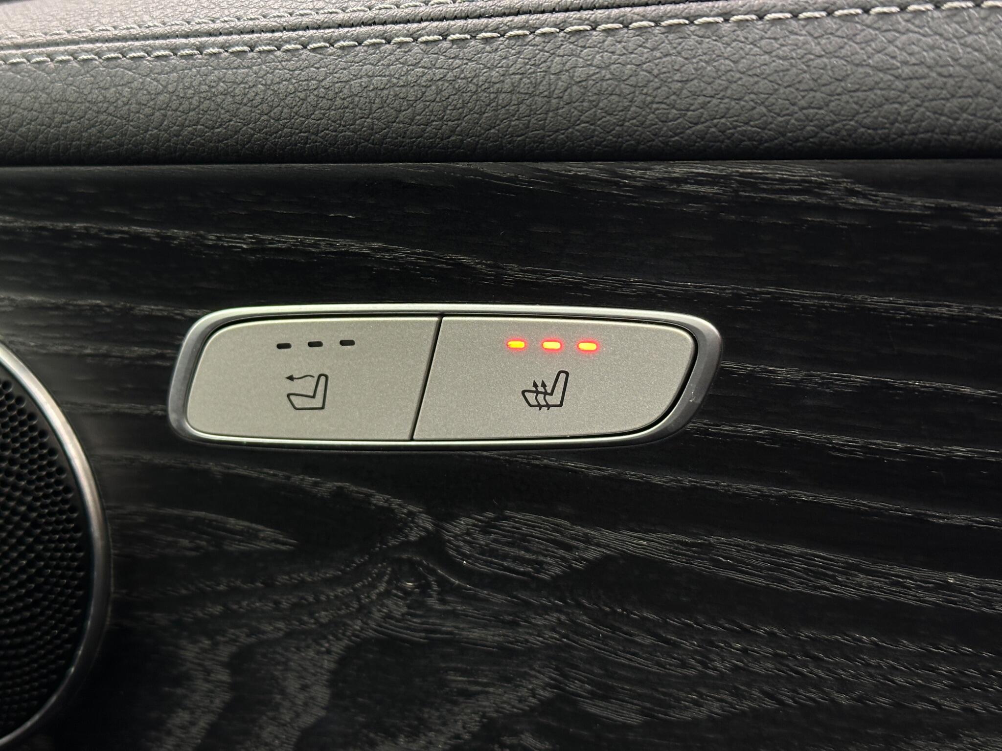 Mercedes-Benz E-Class view 20