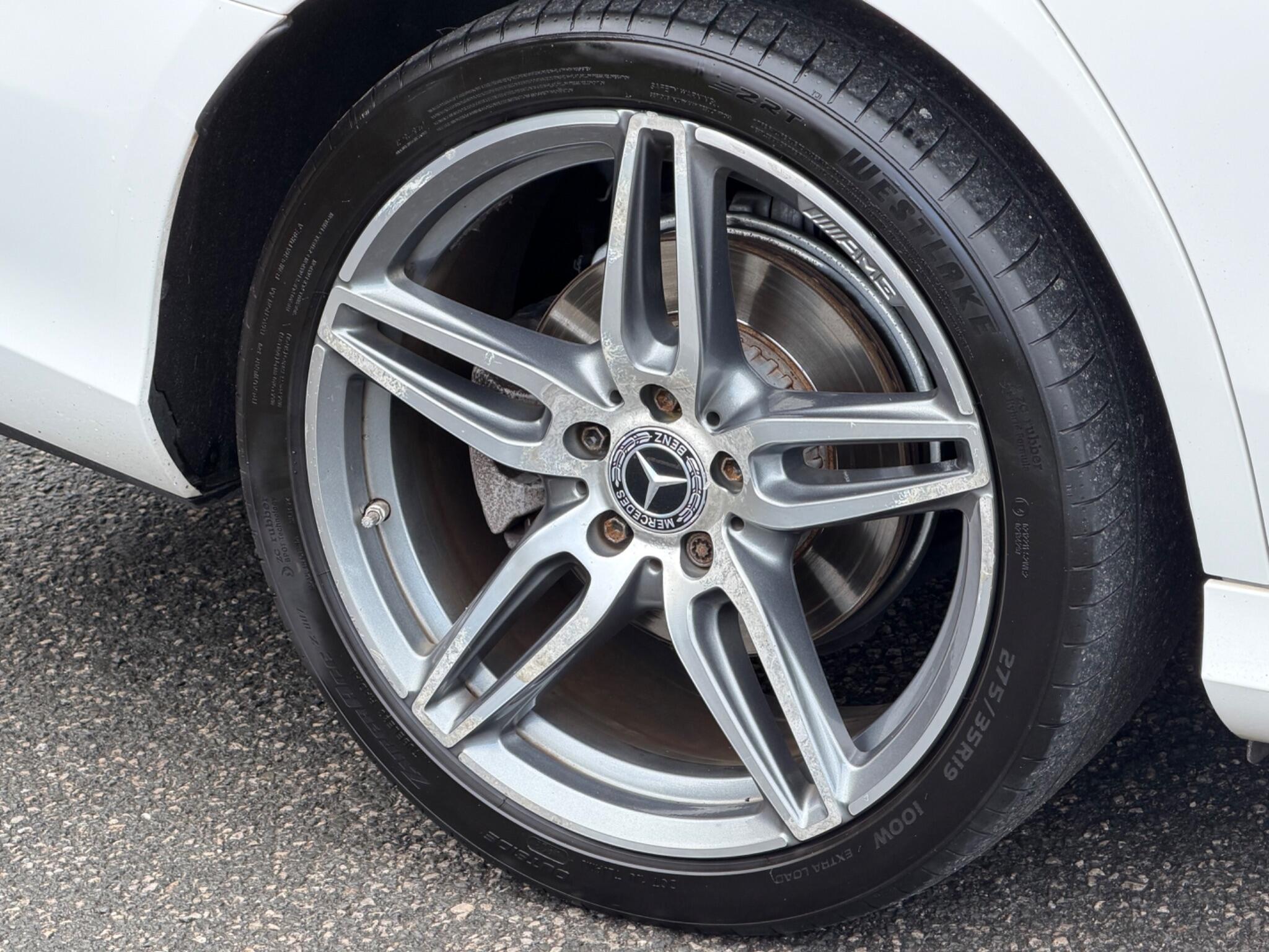 Mercedes-Benz E-Class view 50
