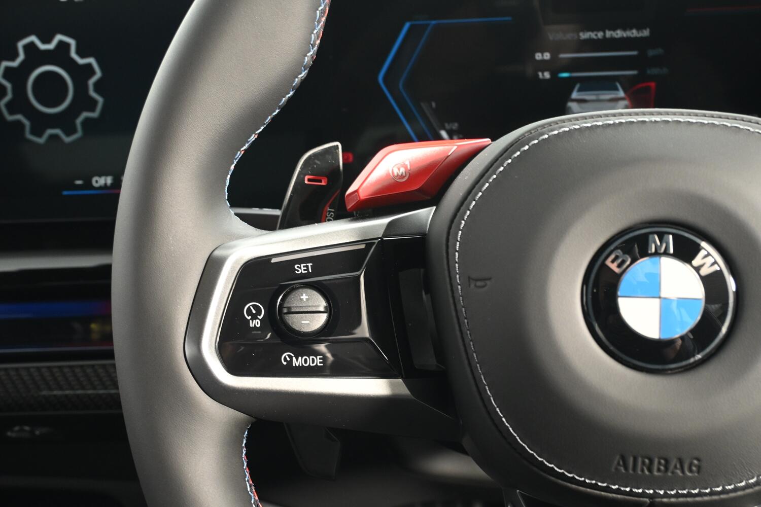 BMW M5 view 17