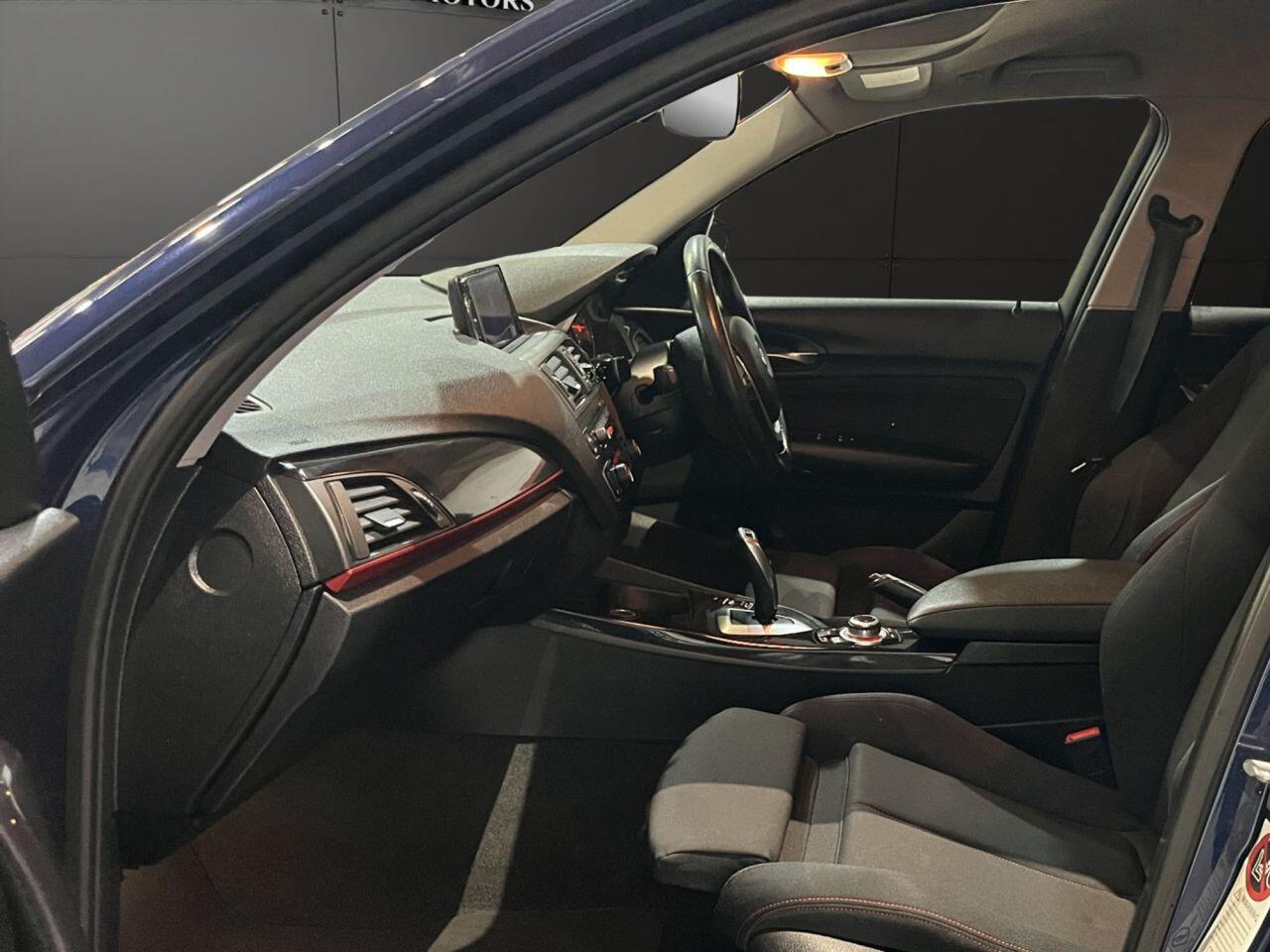 BMW 1 Series view 12