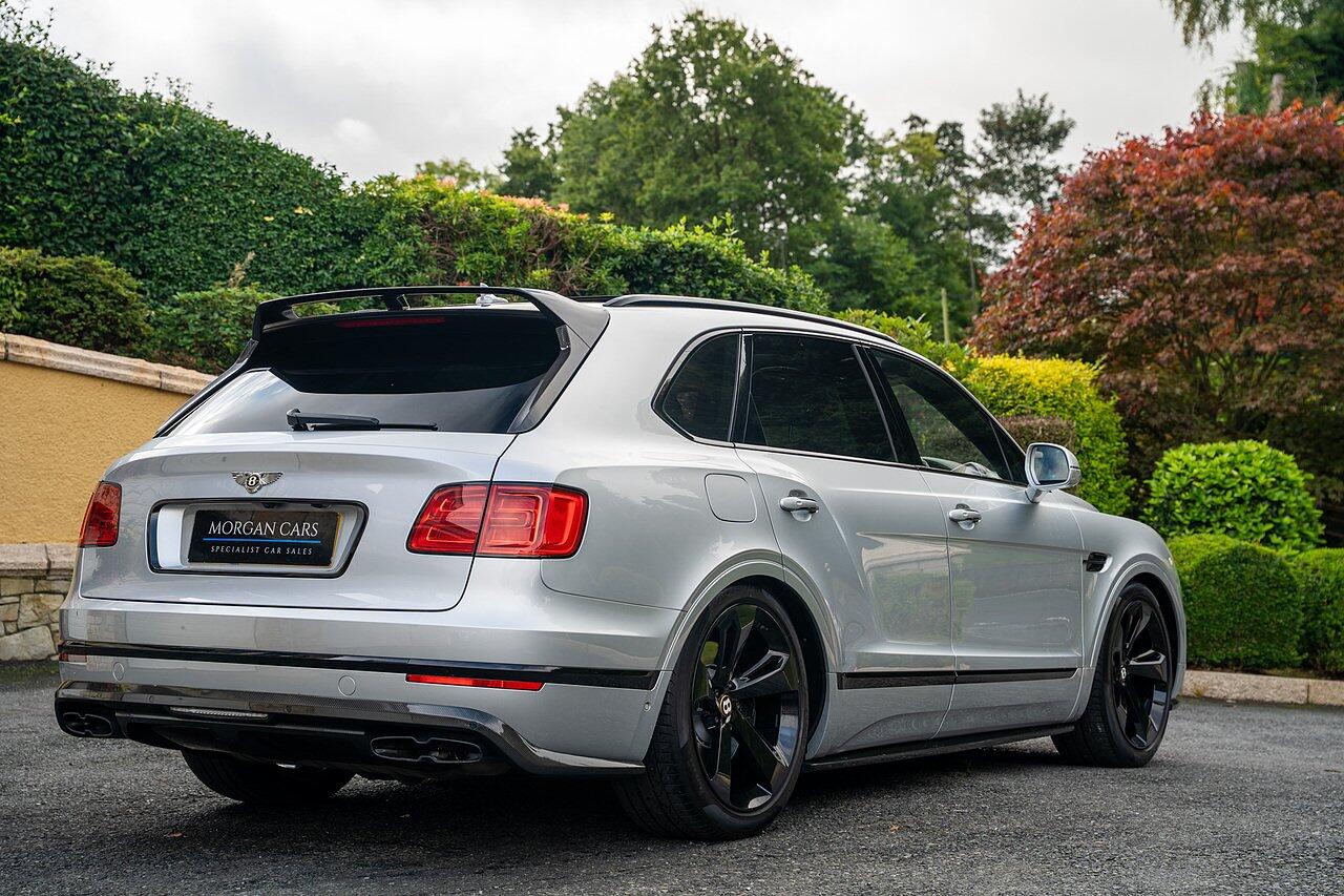 Bentley Bentayga view 100