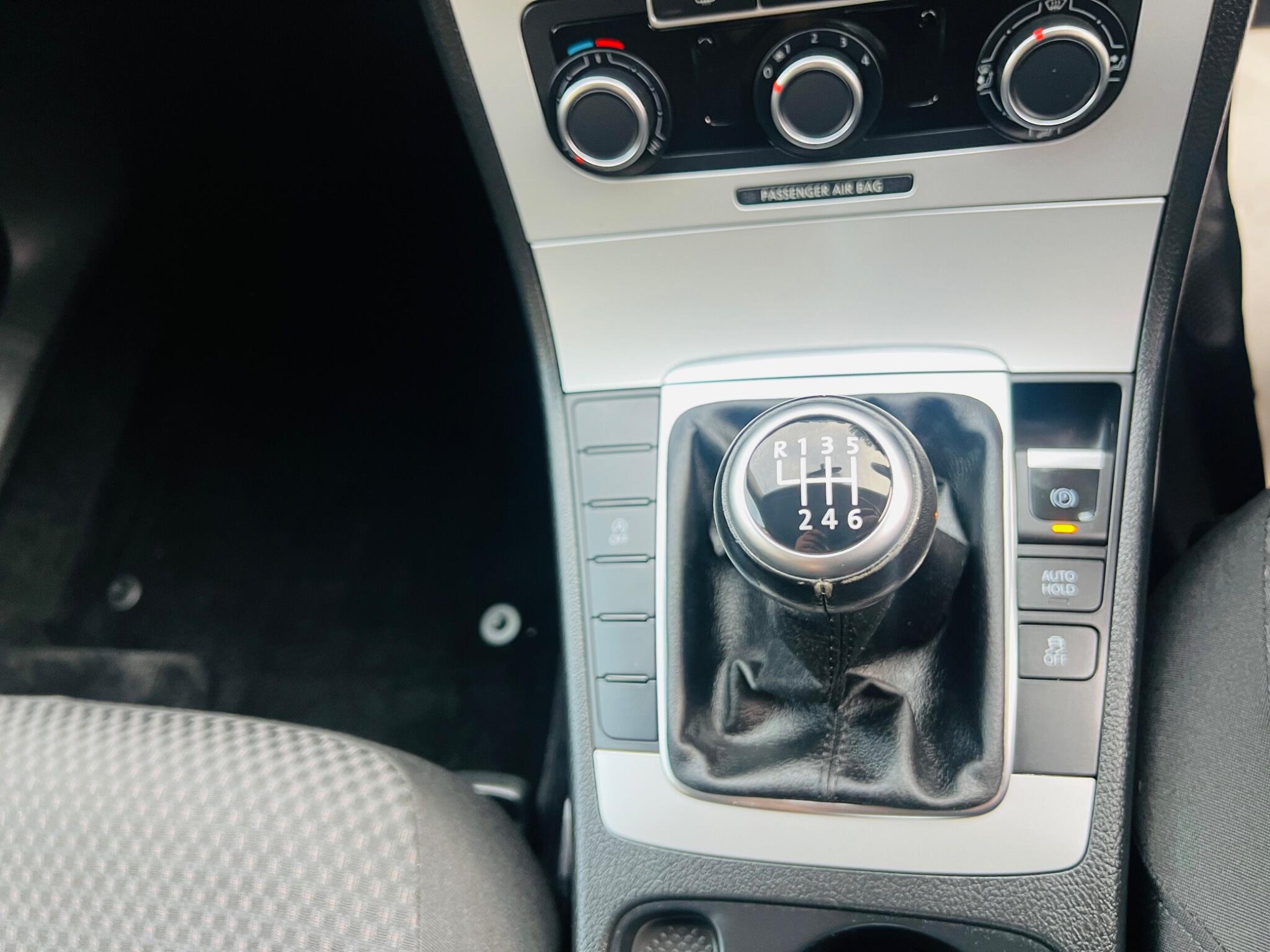 Volkswagen Passat view 57