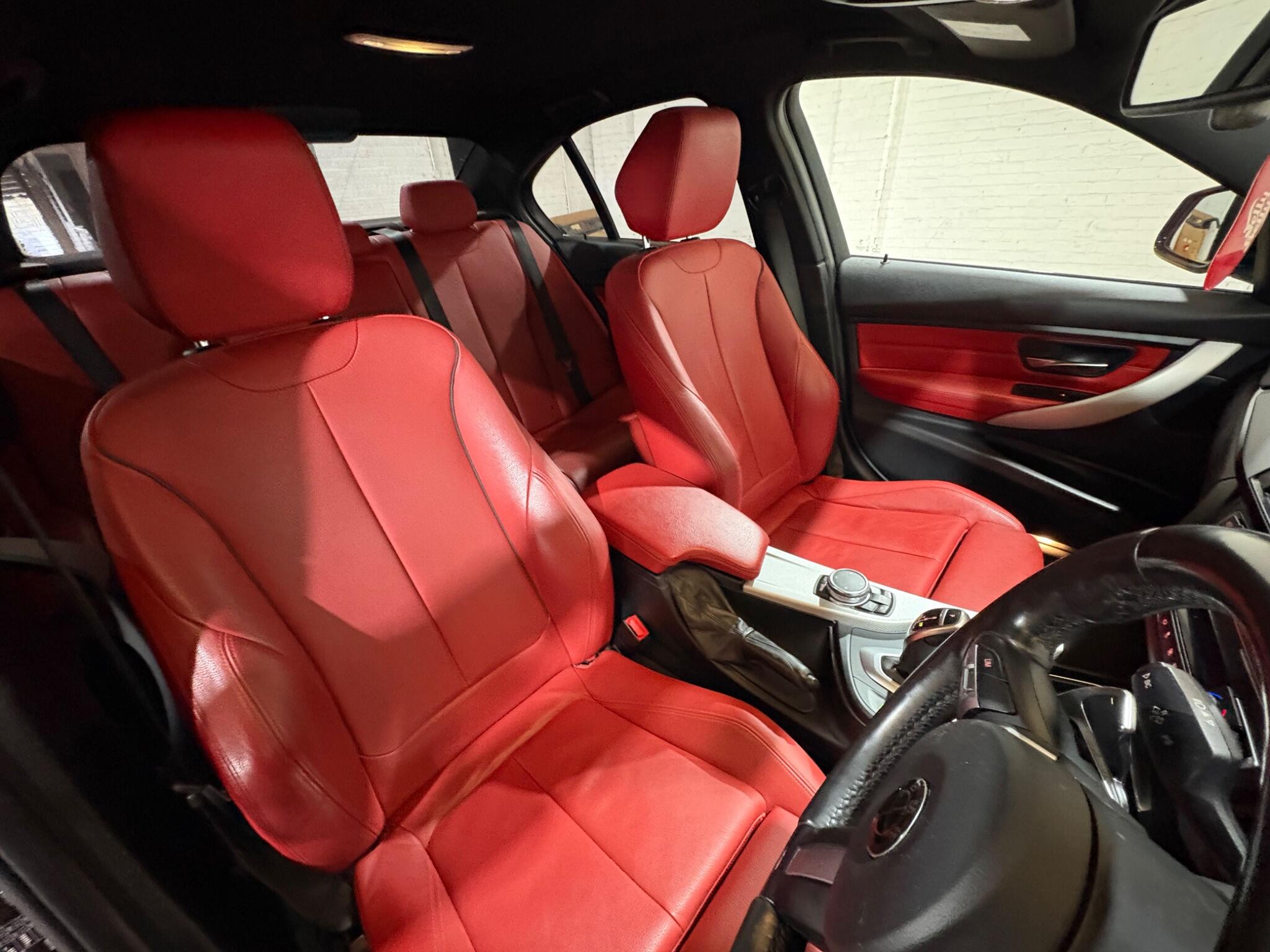 BMW 3 Series view 9