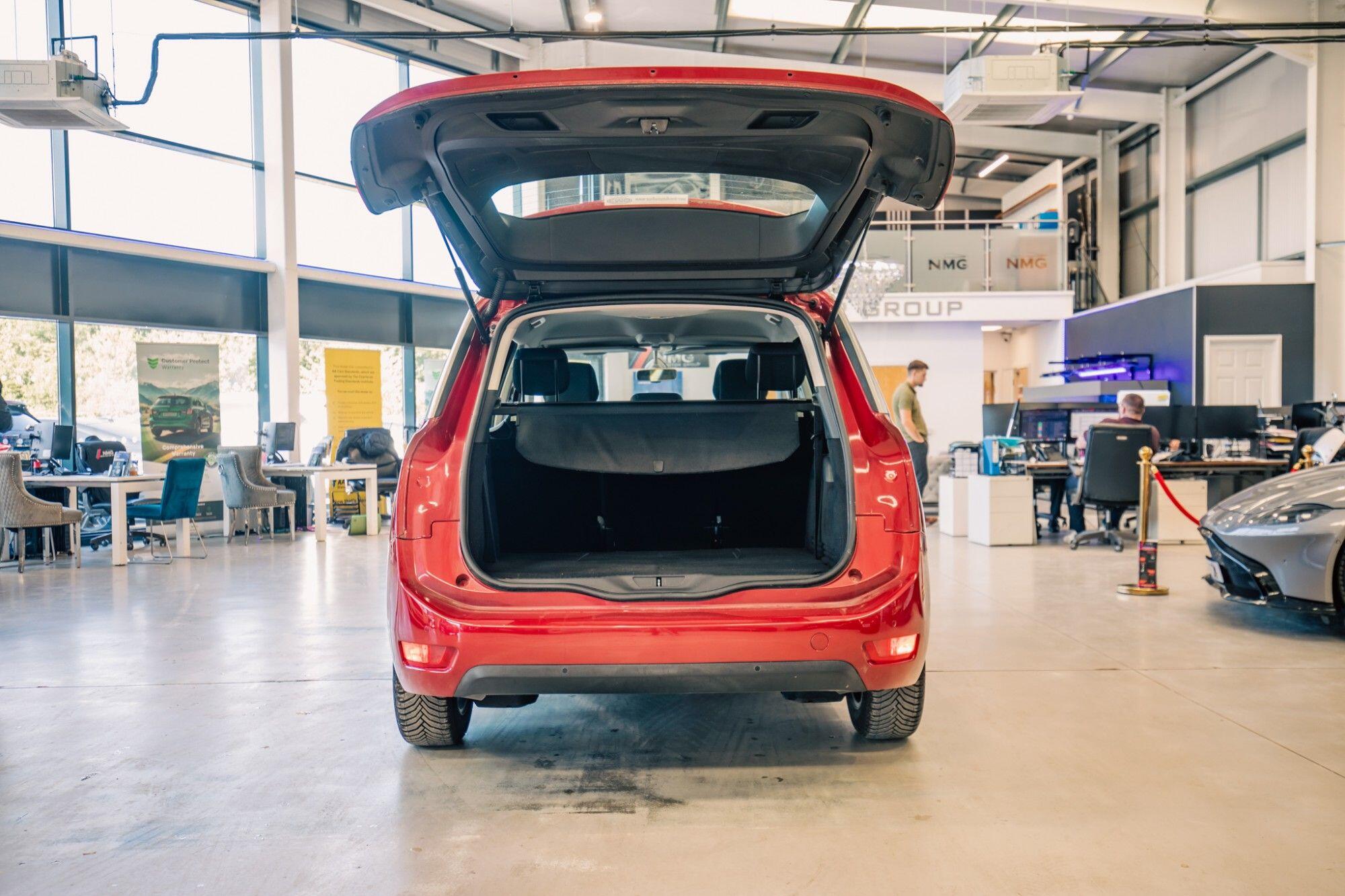 Citroen Grand C4 Spacetourer view 30