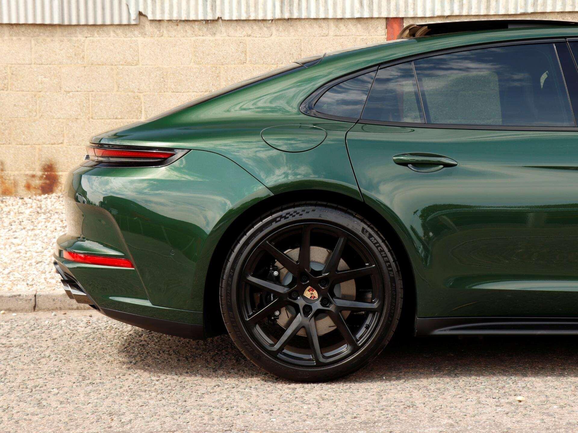 Porsche Panamera view 29