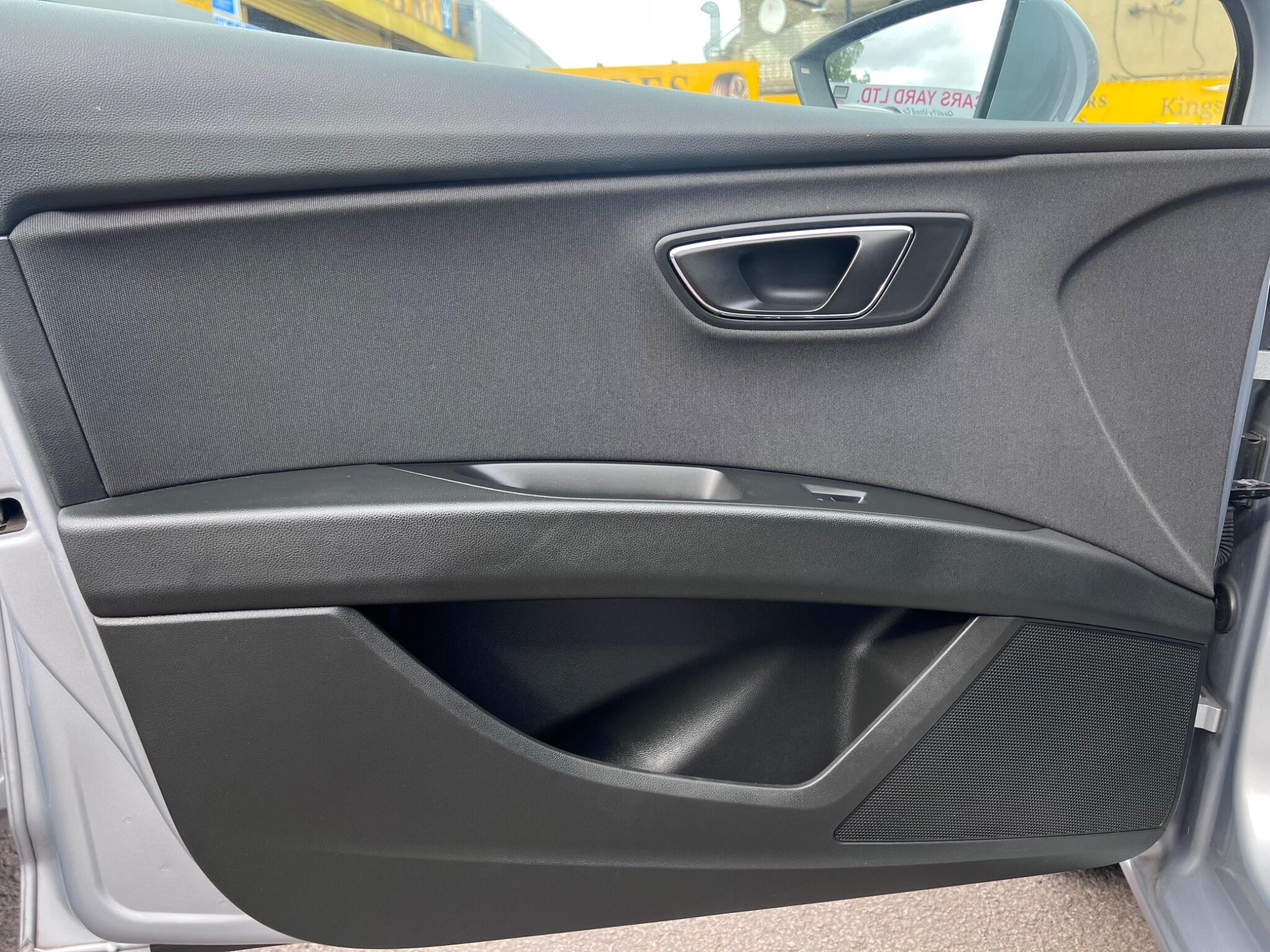 Seat Leon Leon view 34