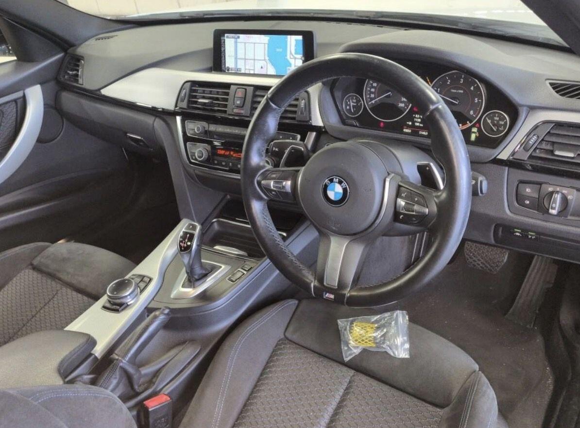 BMW 3 Series view 5