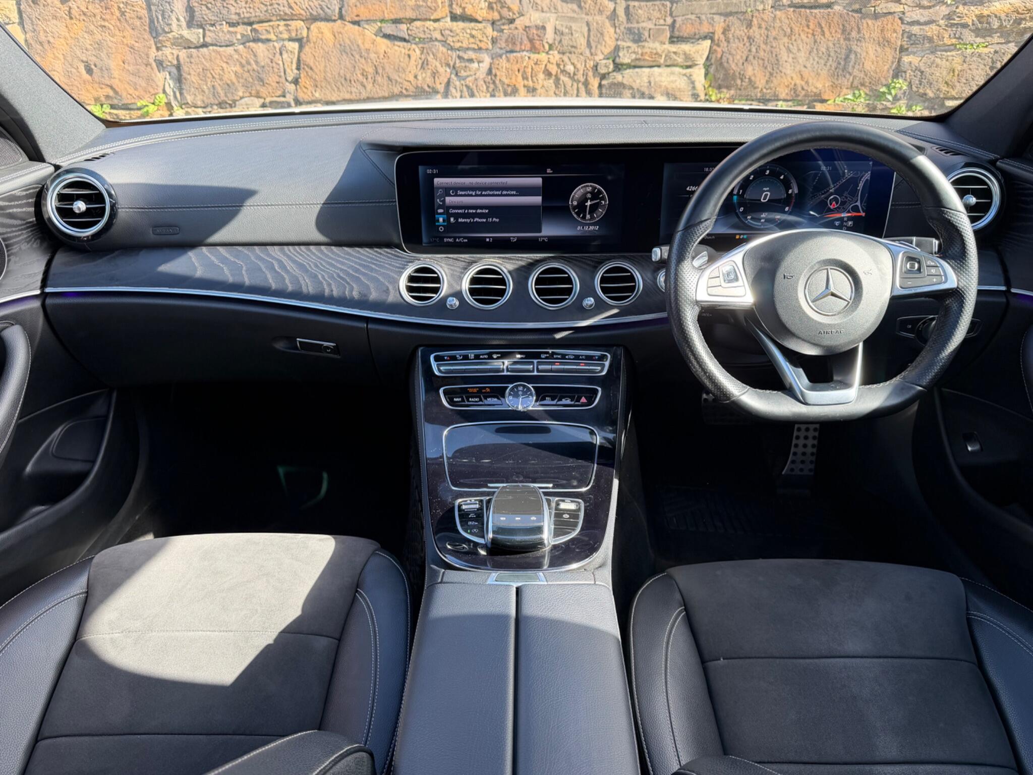 Mercedes-Benz E-Class view 12