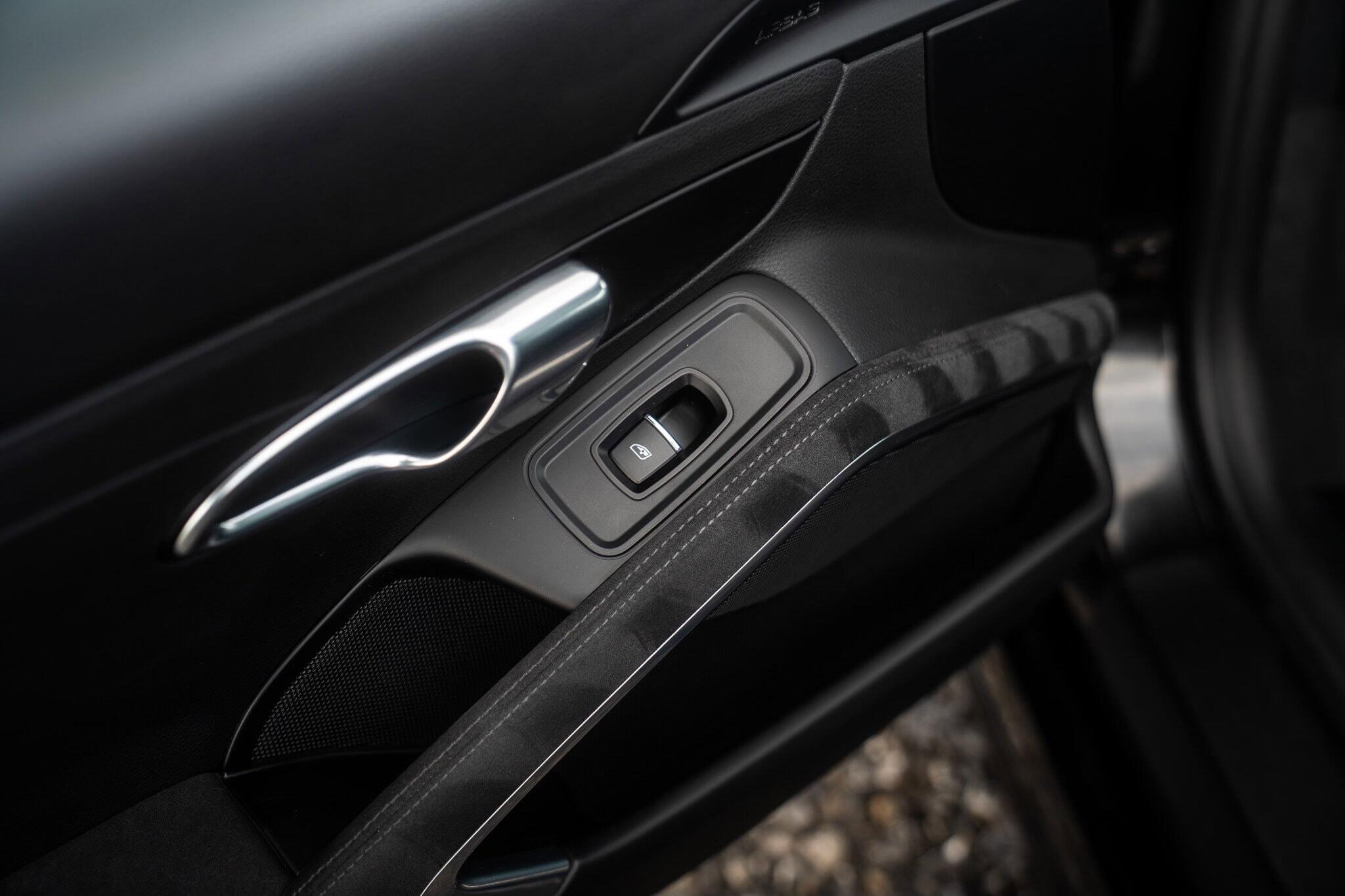 Porsche 911 view 43