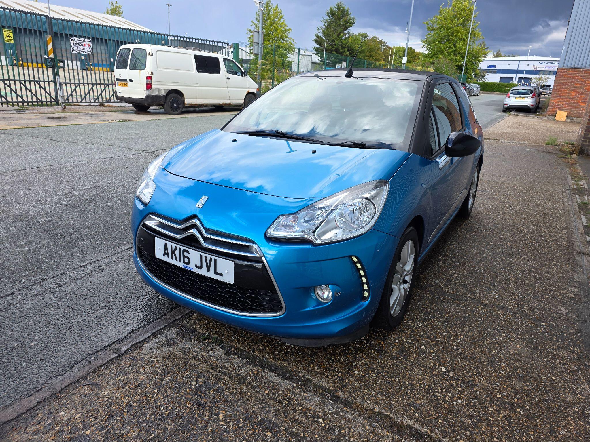 Citroen DS3 view 3