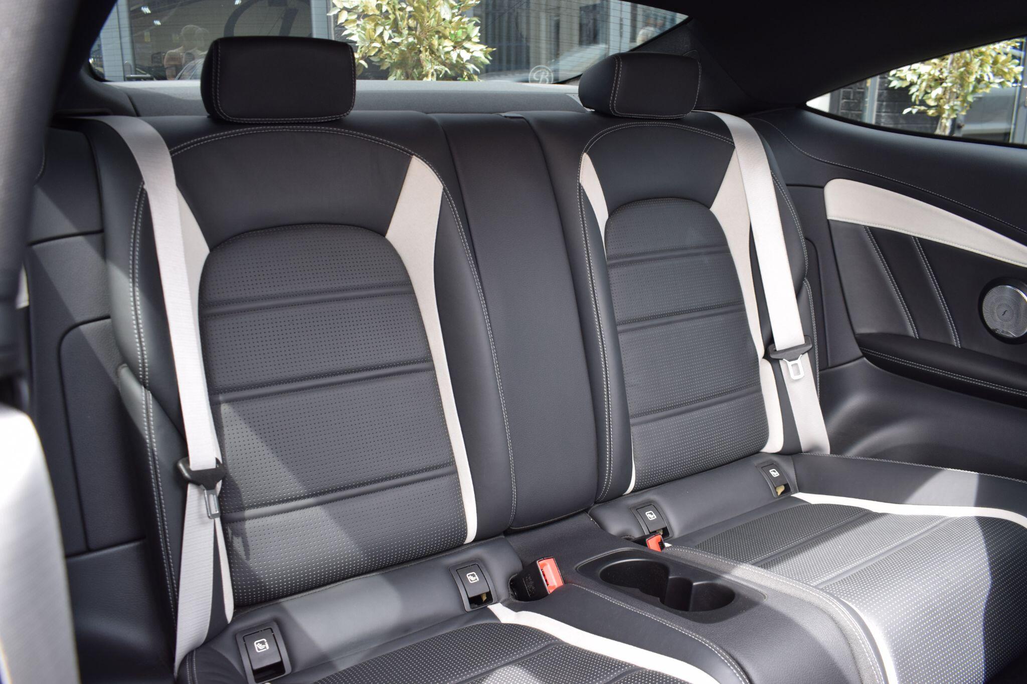 Mercedes-Benz C-Class view 34