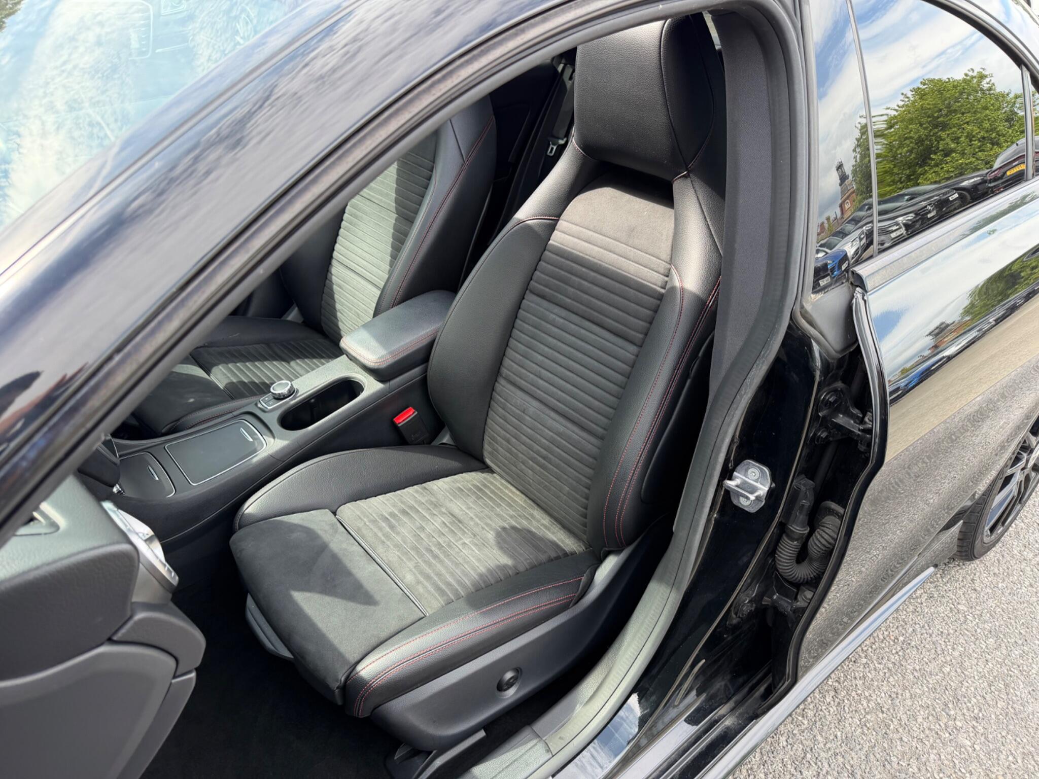 Mercedes-Benz Cla view 20