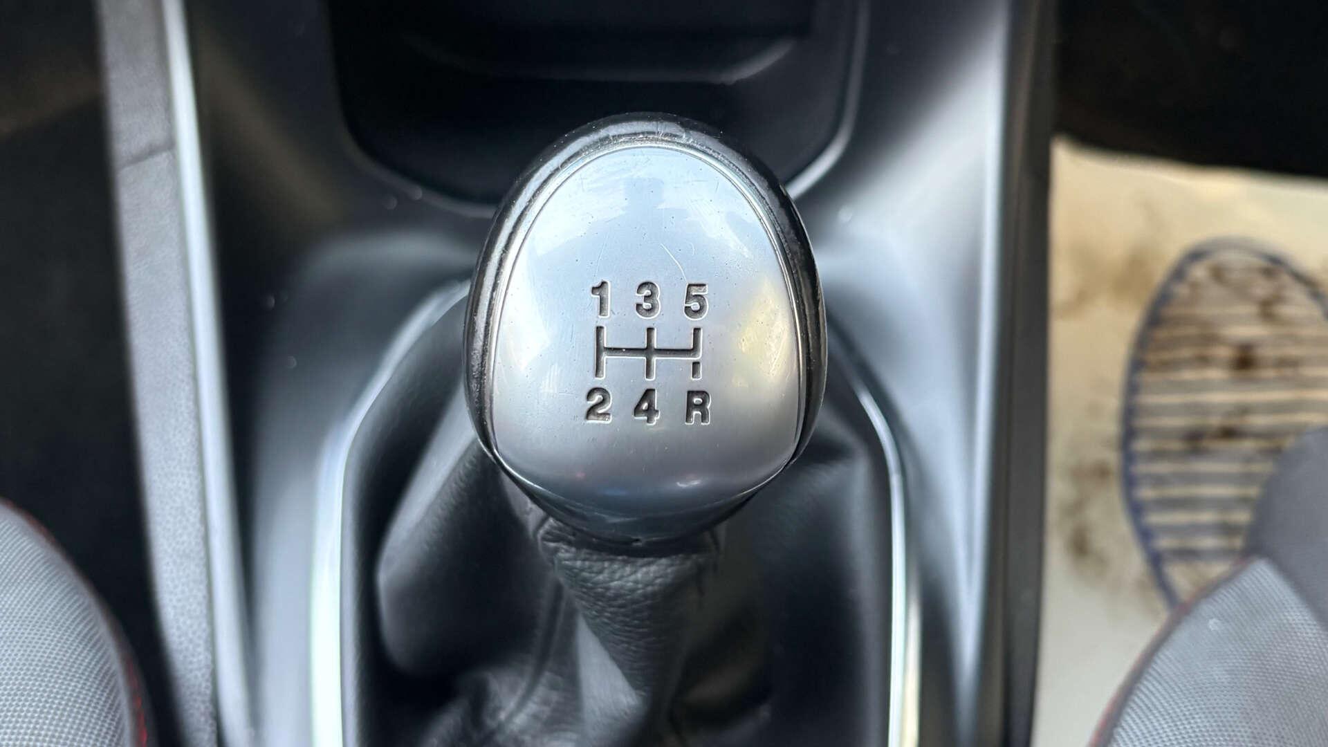 Ford Fiesta view 28