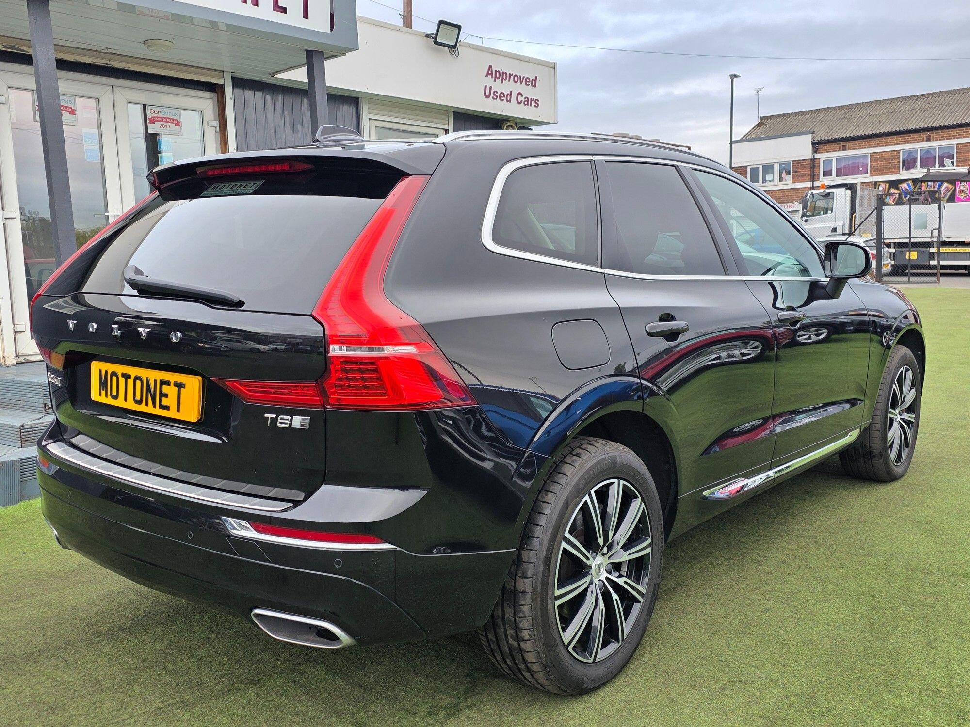 Volvo XC60 view 8