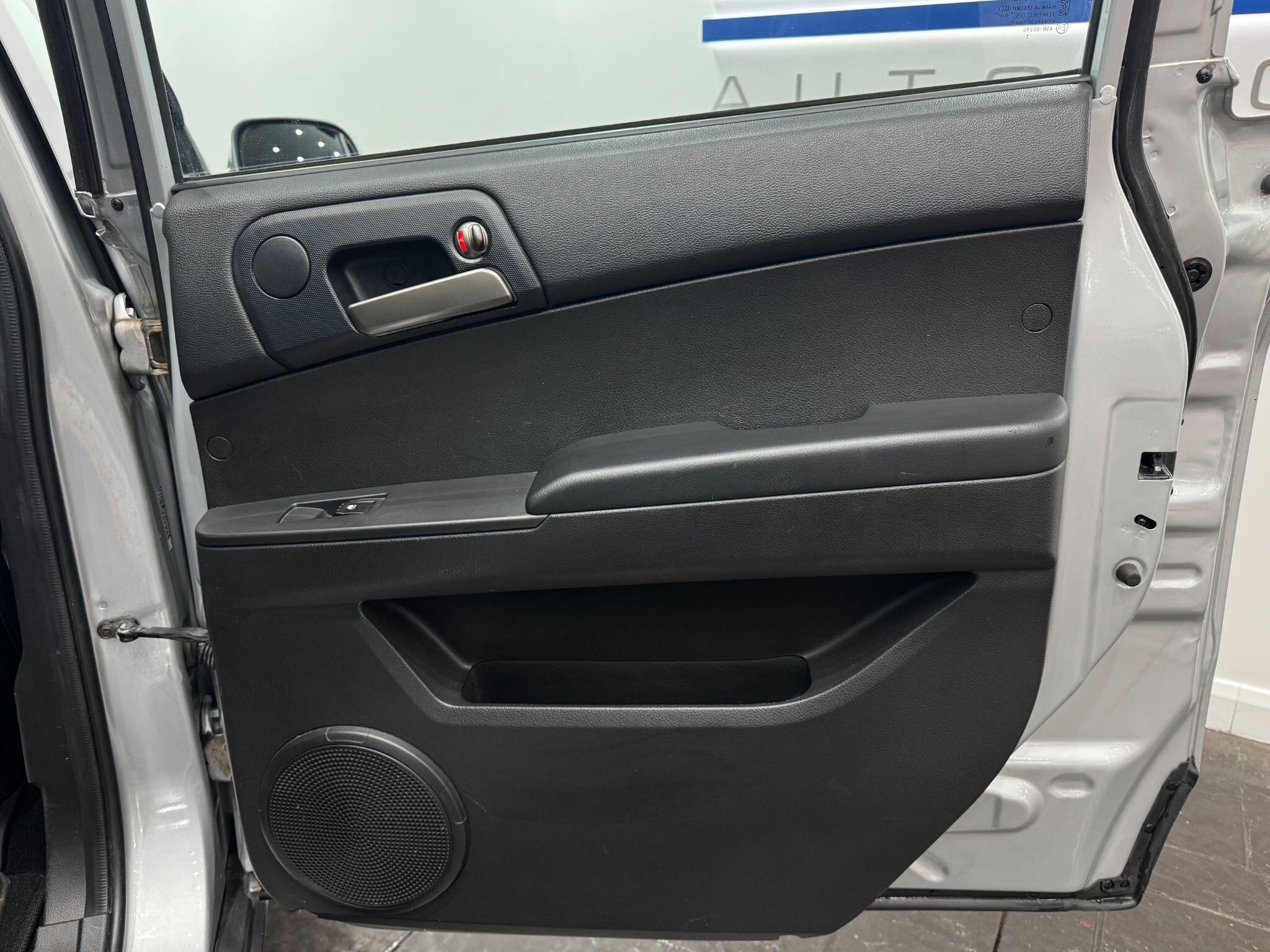 KGM Musso view 42
