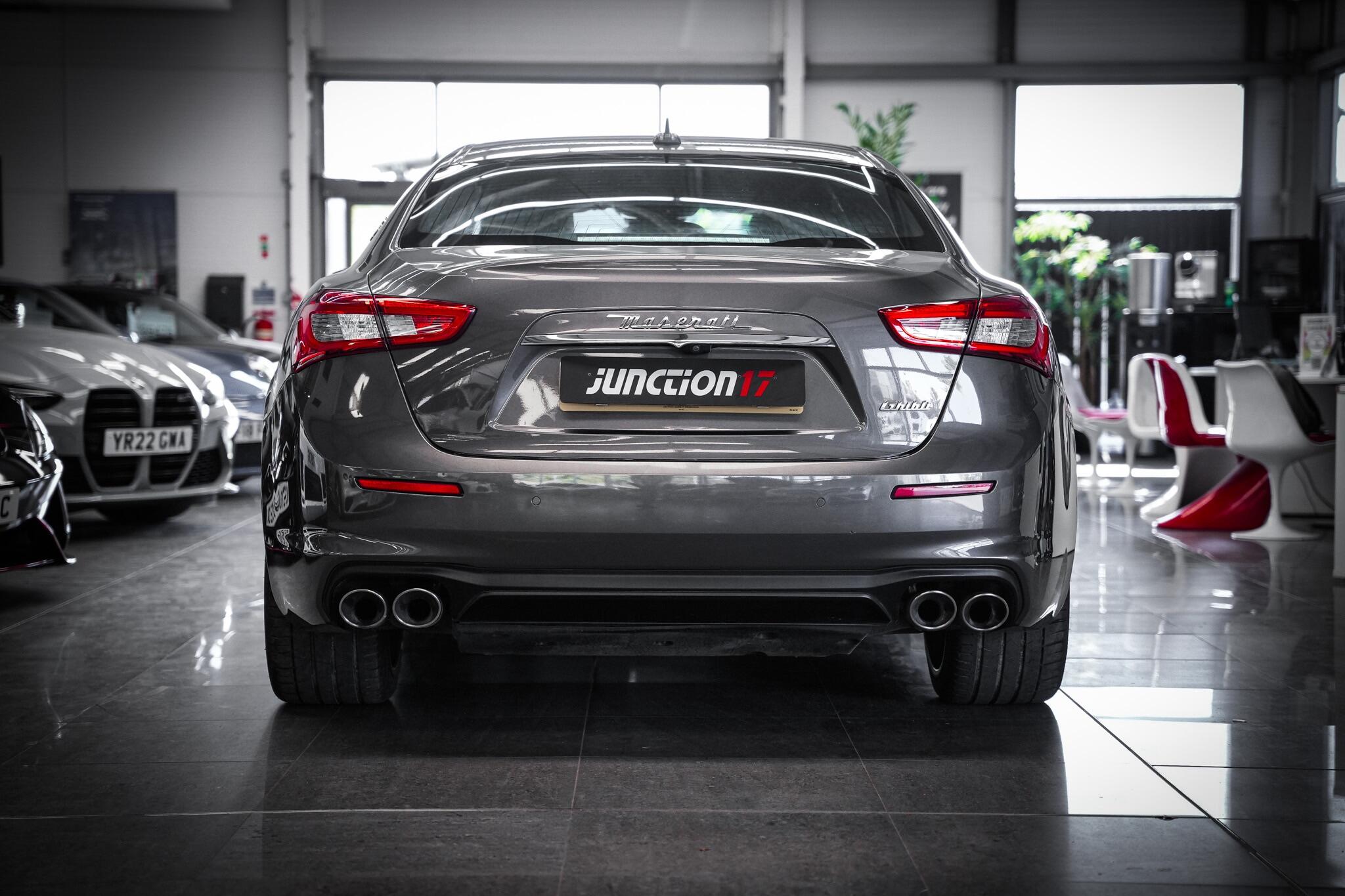 Maserati Ghibli view 14