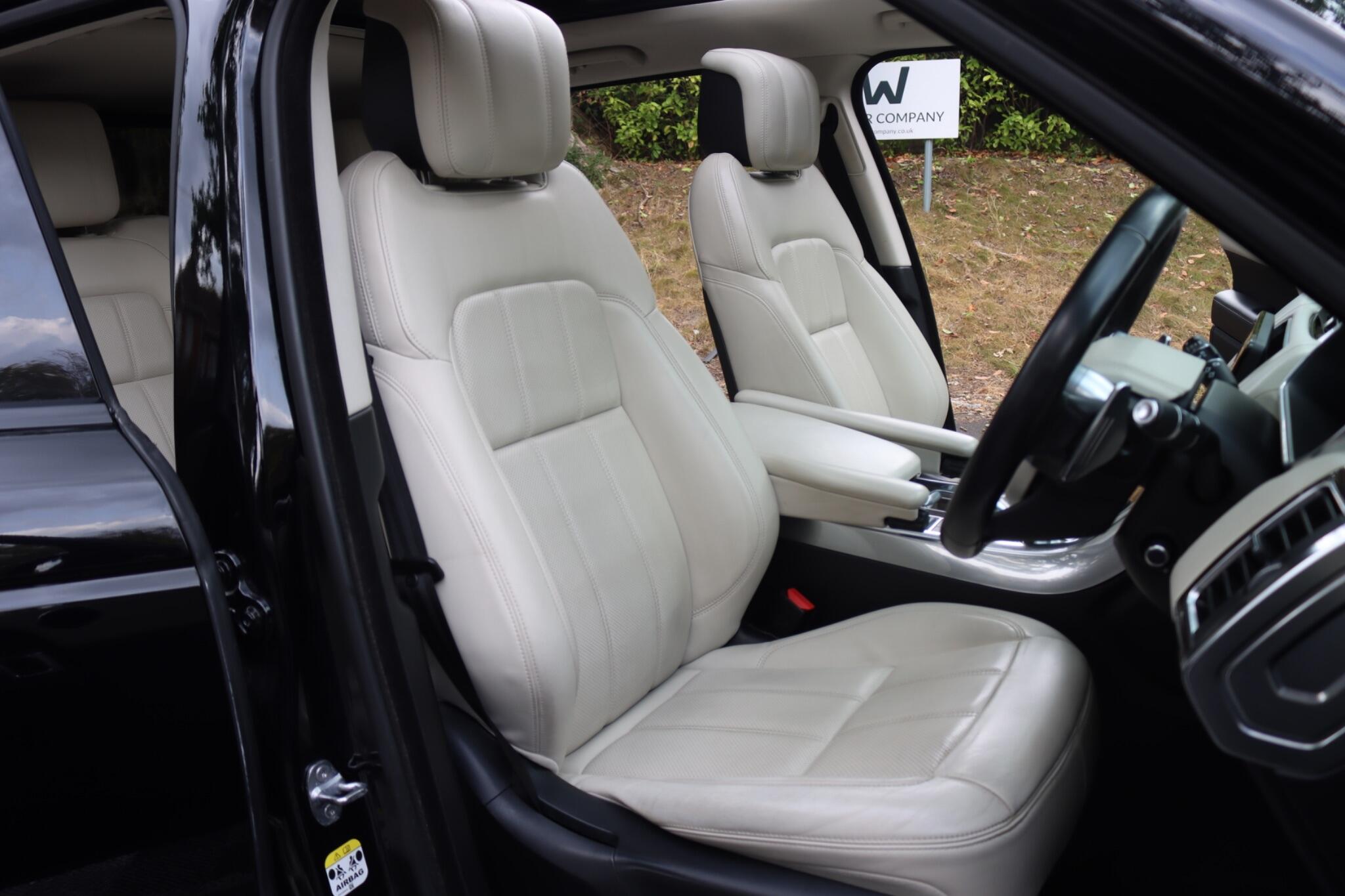 Land Rover Range Rover Sport view 3