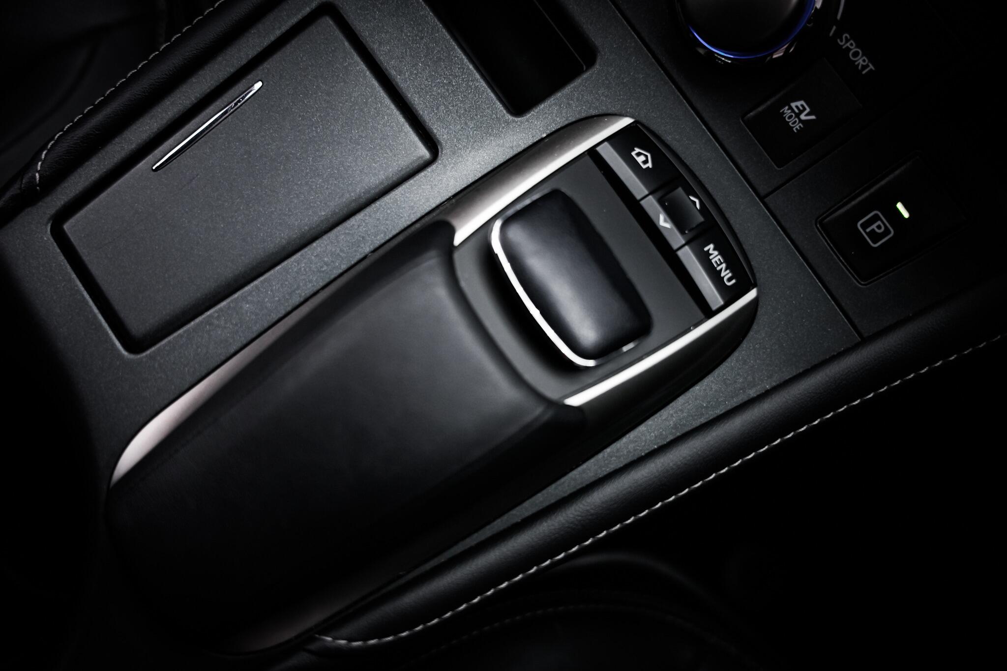 Lexus CT view 44
