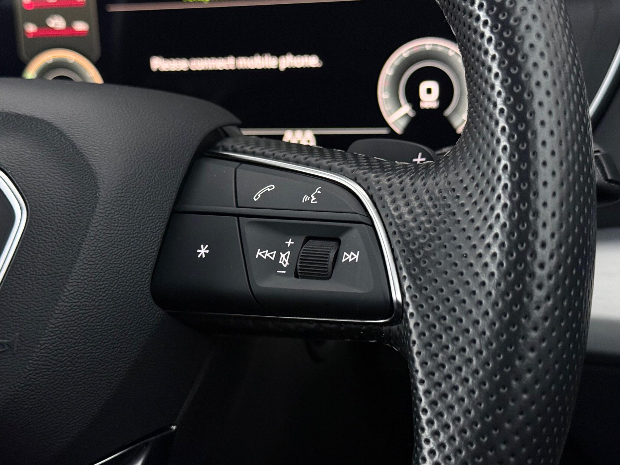 Audi Q5 view 15