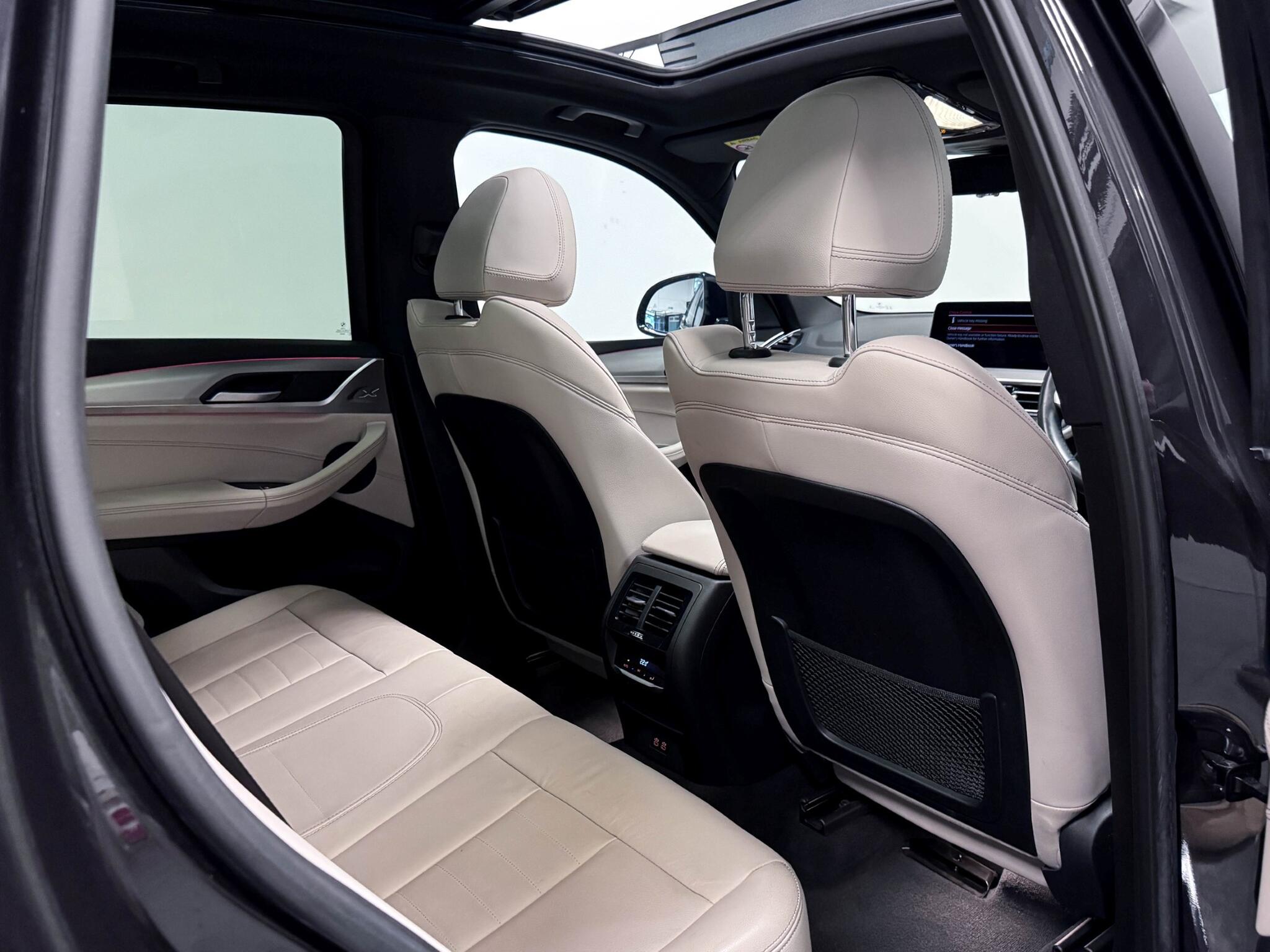 BMW X3 view 9