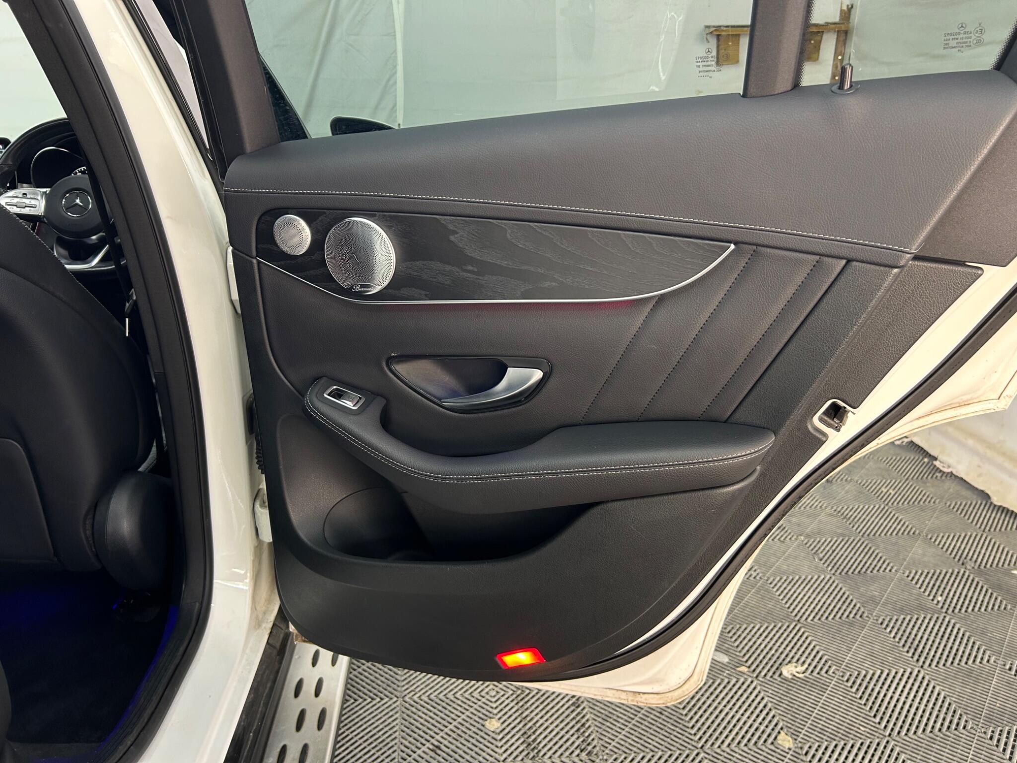 Mercedes-Benz GLC view 31