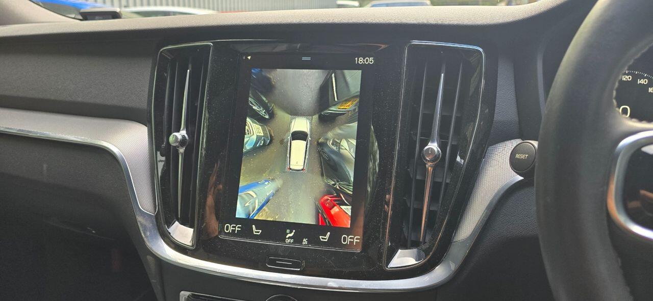 Volvo V90 view 9