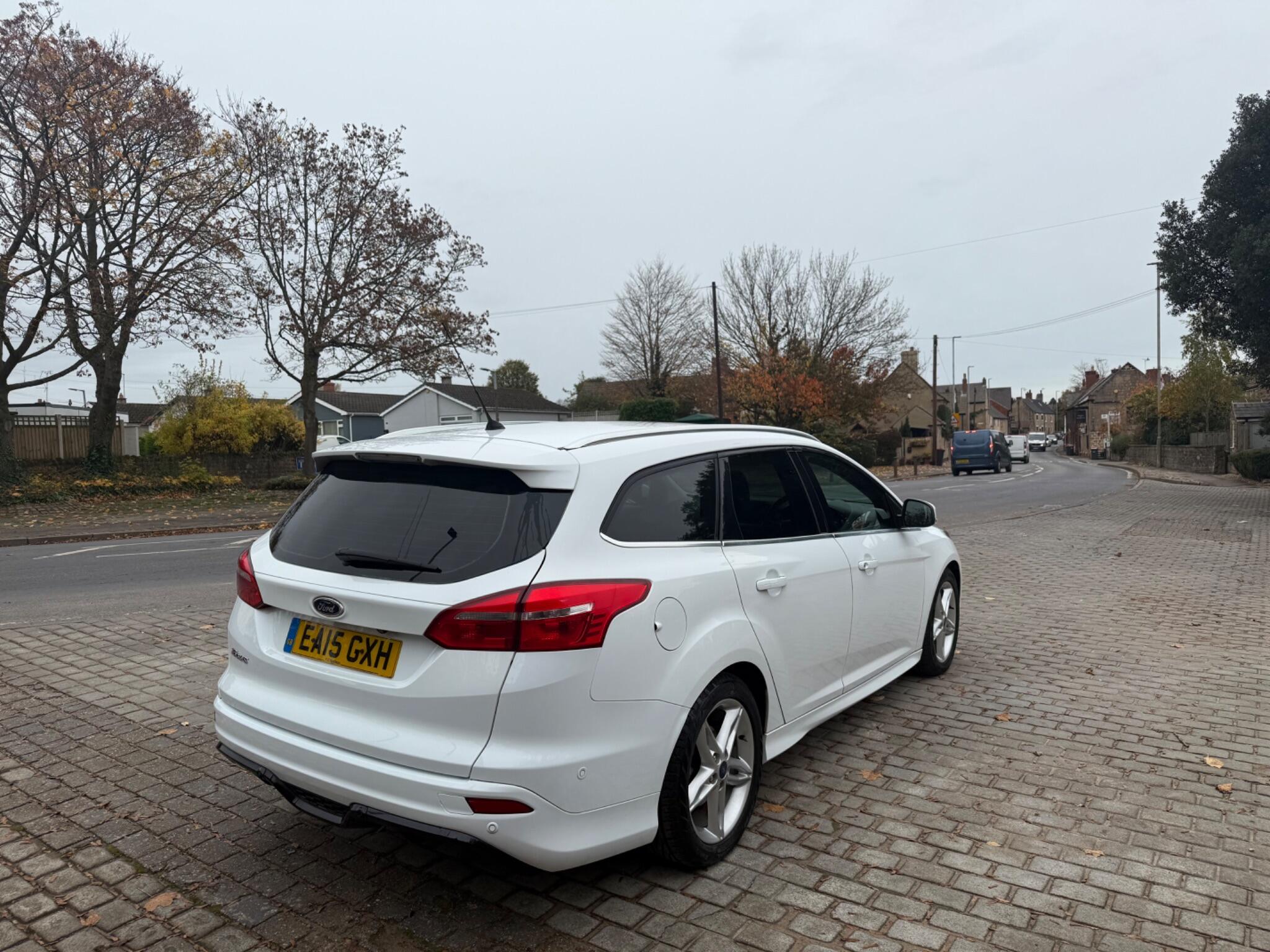 2015 Ford Focus image 8