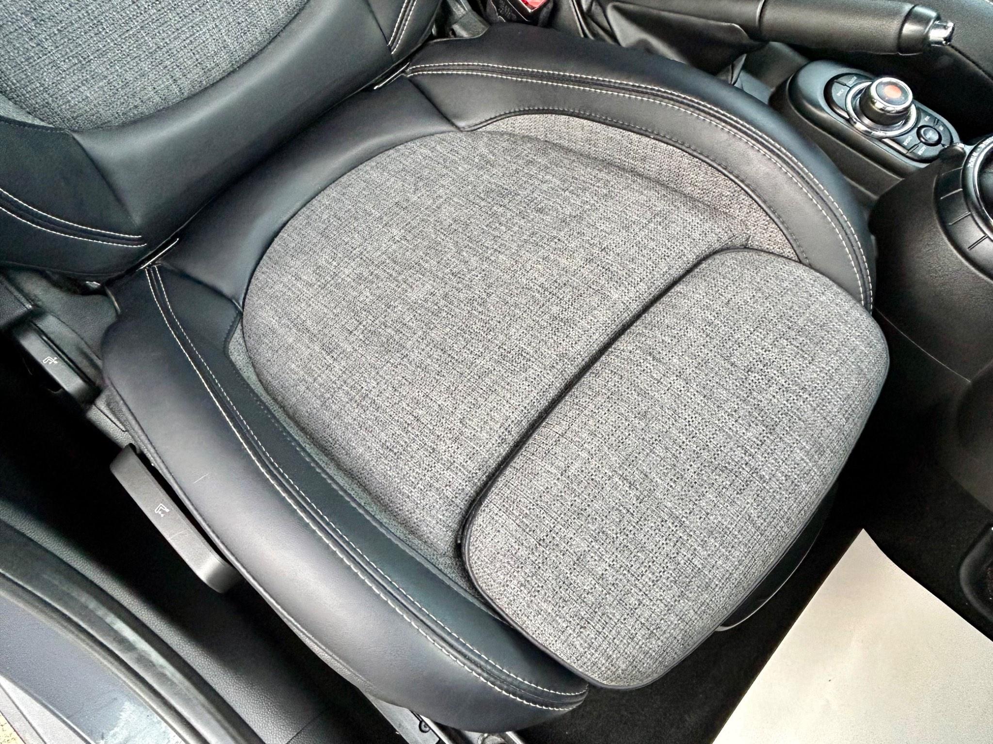 Mini Hatch view 12