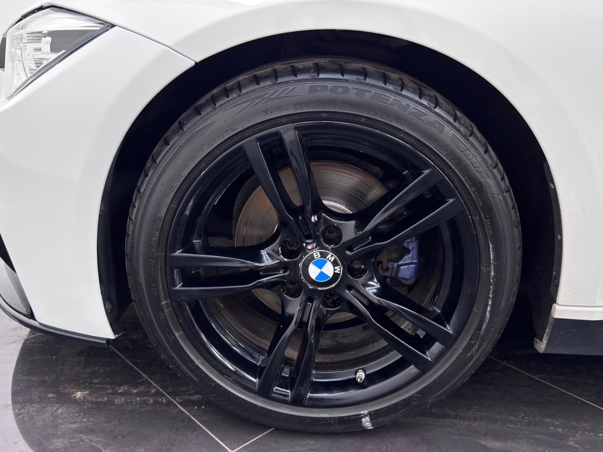 BMW 3 Series view 56