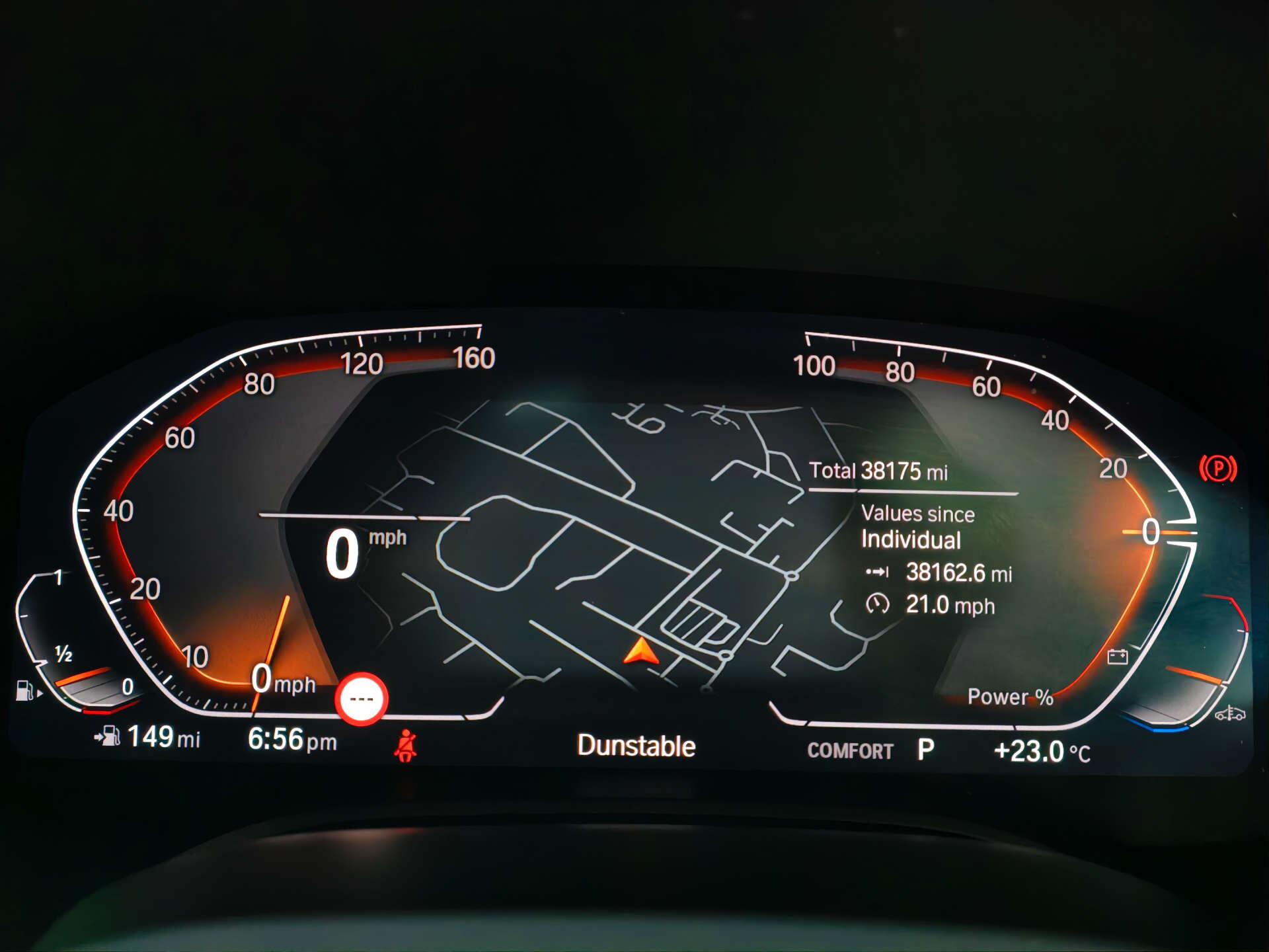 BMW 8 Series view 37