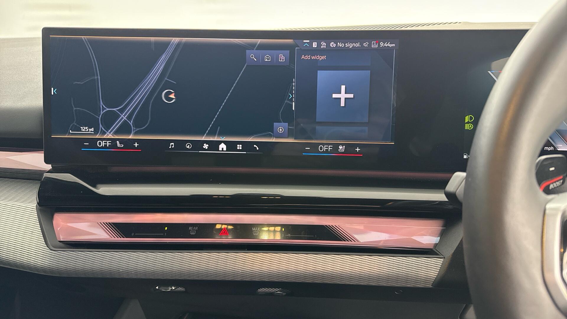 BMW 5 Series view 8