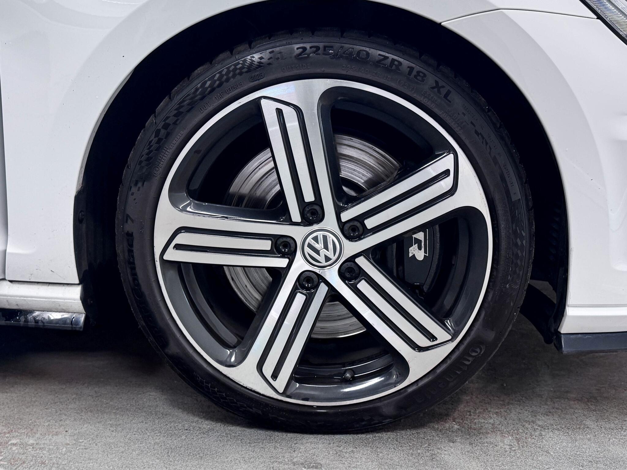 Volkswagen Golf view 48