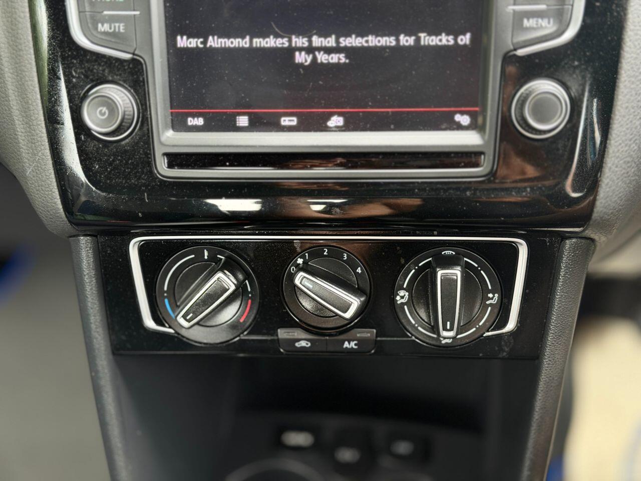 Volkswagen Polo view 15