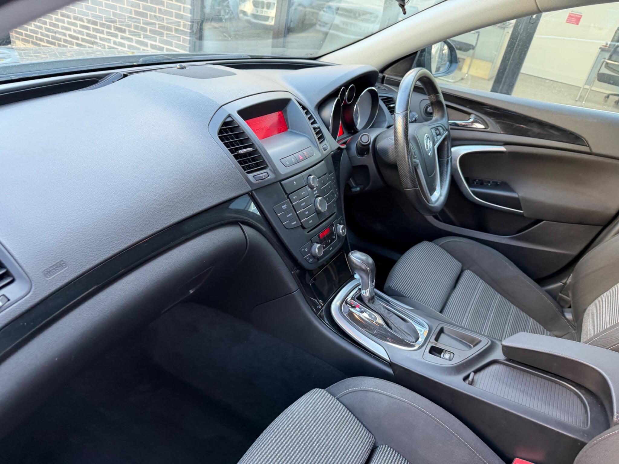 Vauxhall Insignia view 12