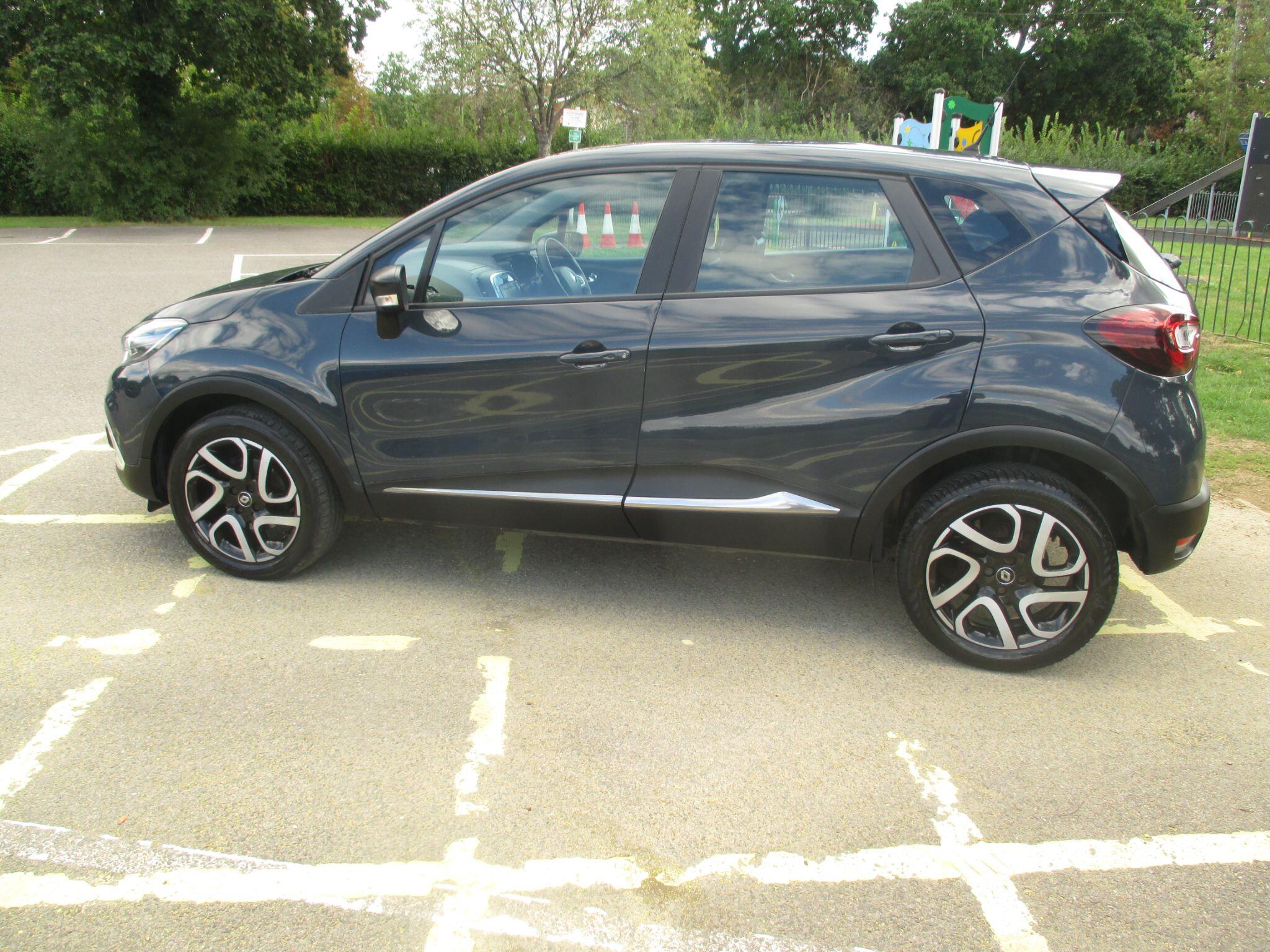 Renault Captur view 19