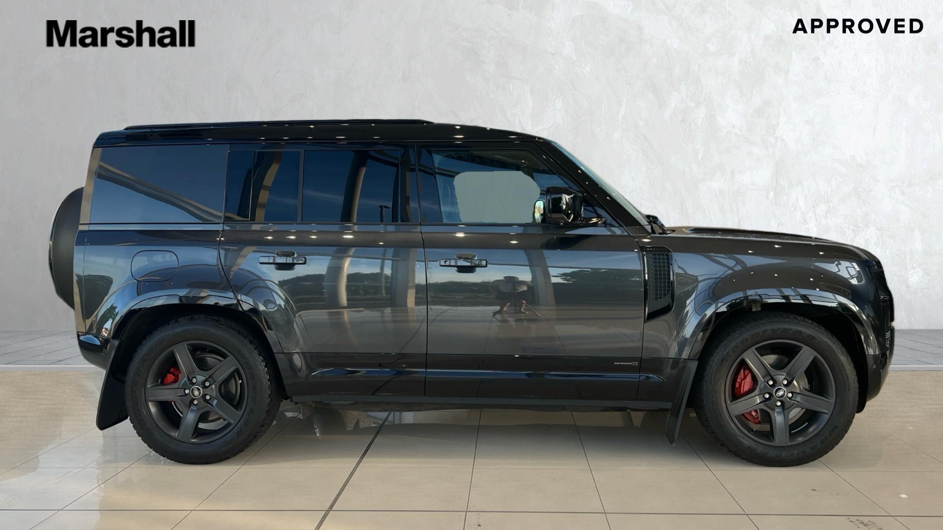 Land Rover Defender view 5