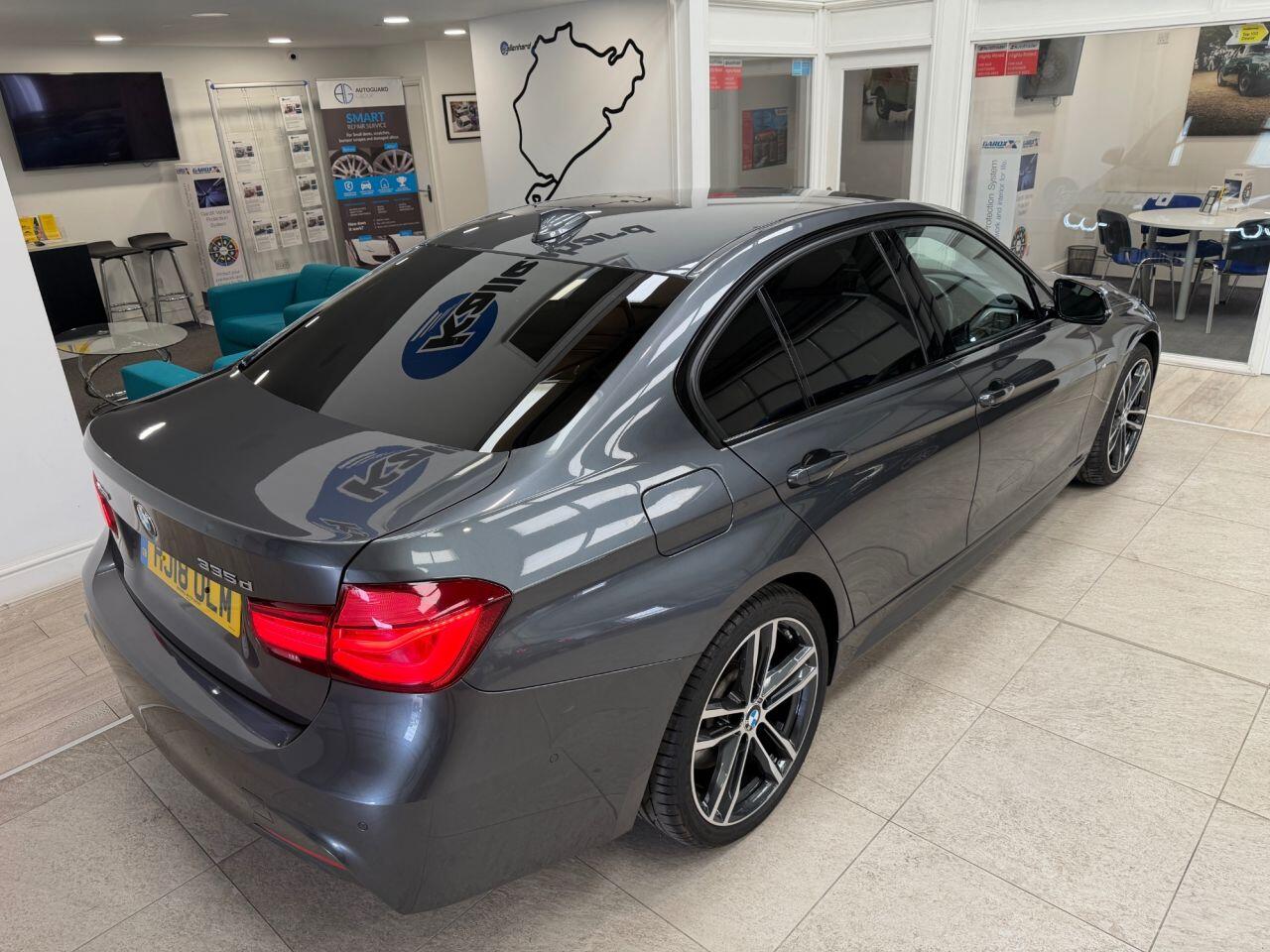 BMW 3 Series view 21