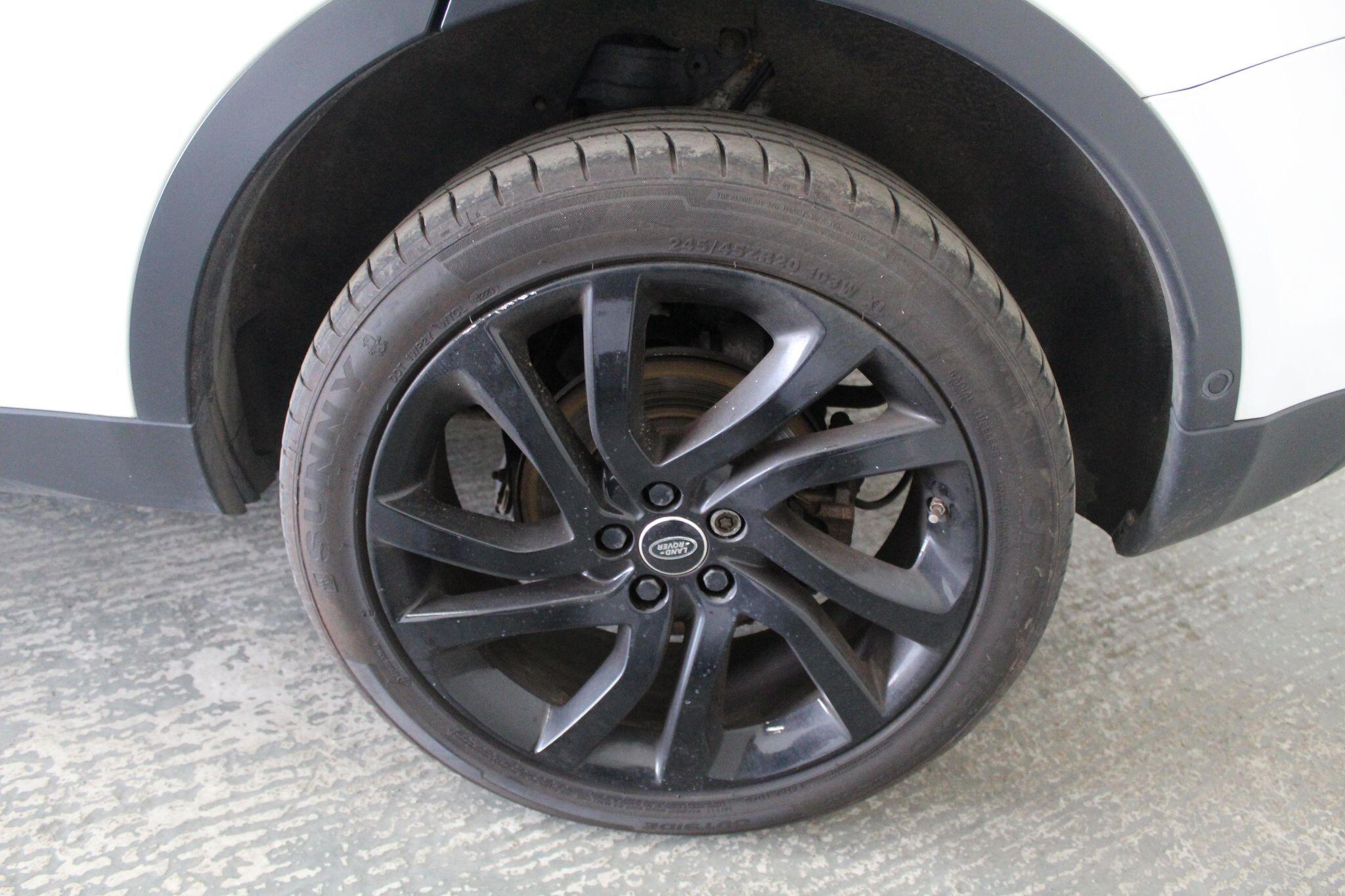 Land Rover Discovery Sport view 57