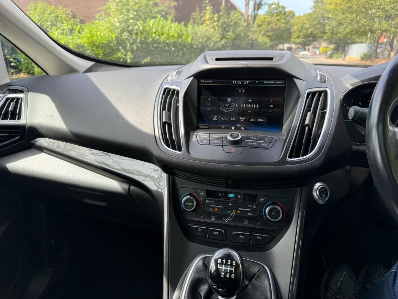 Ford C-Max view 22