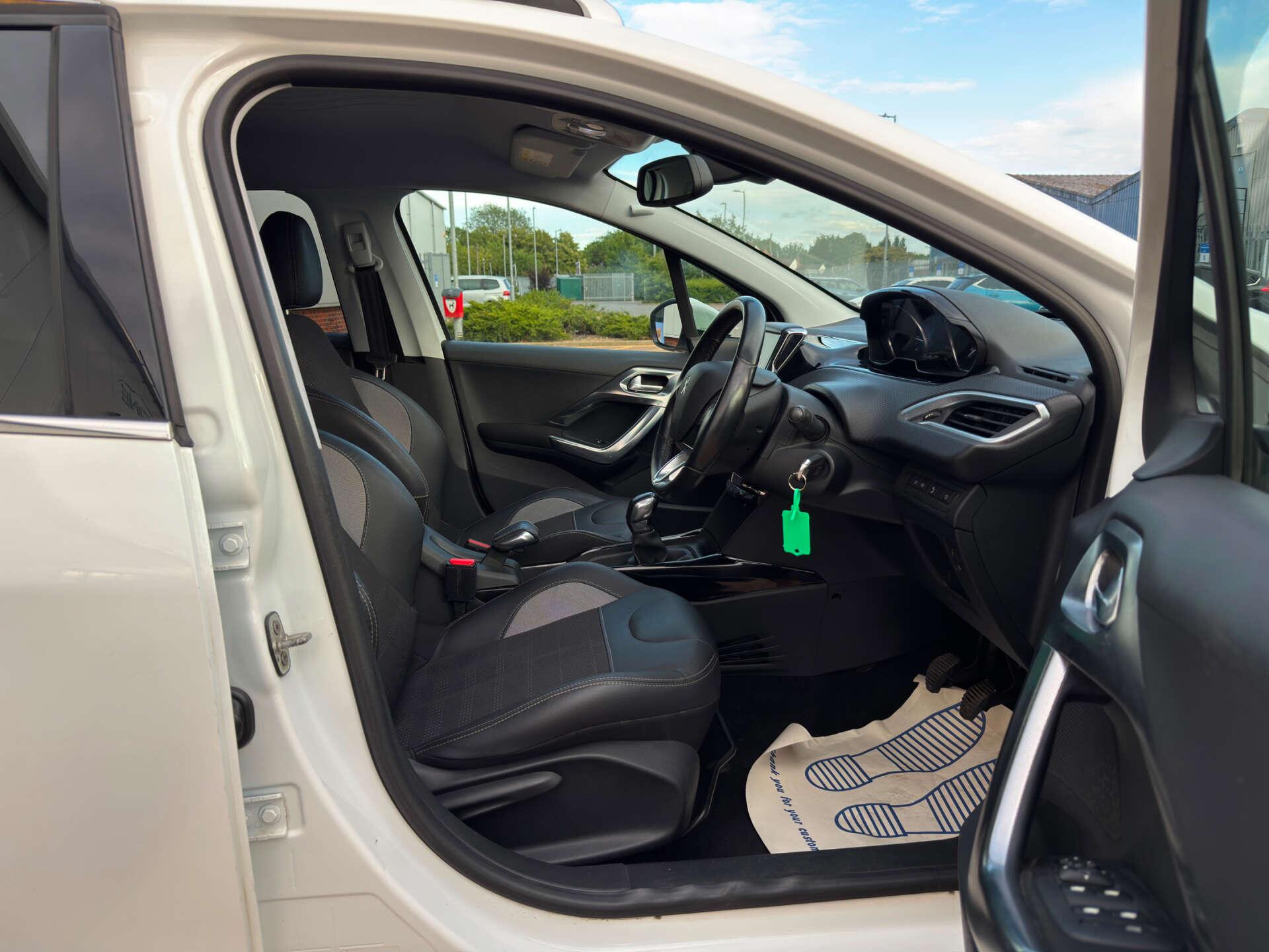 Peugeot 2008 view 22
