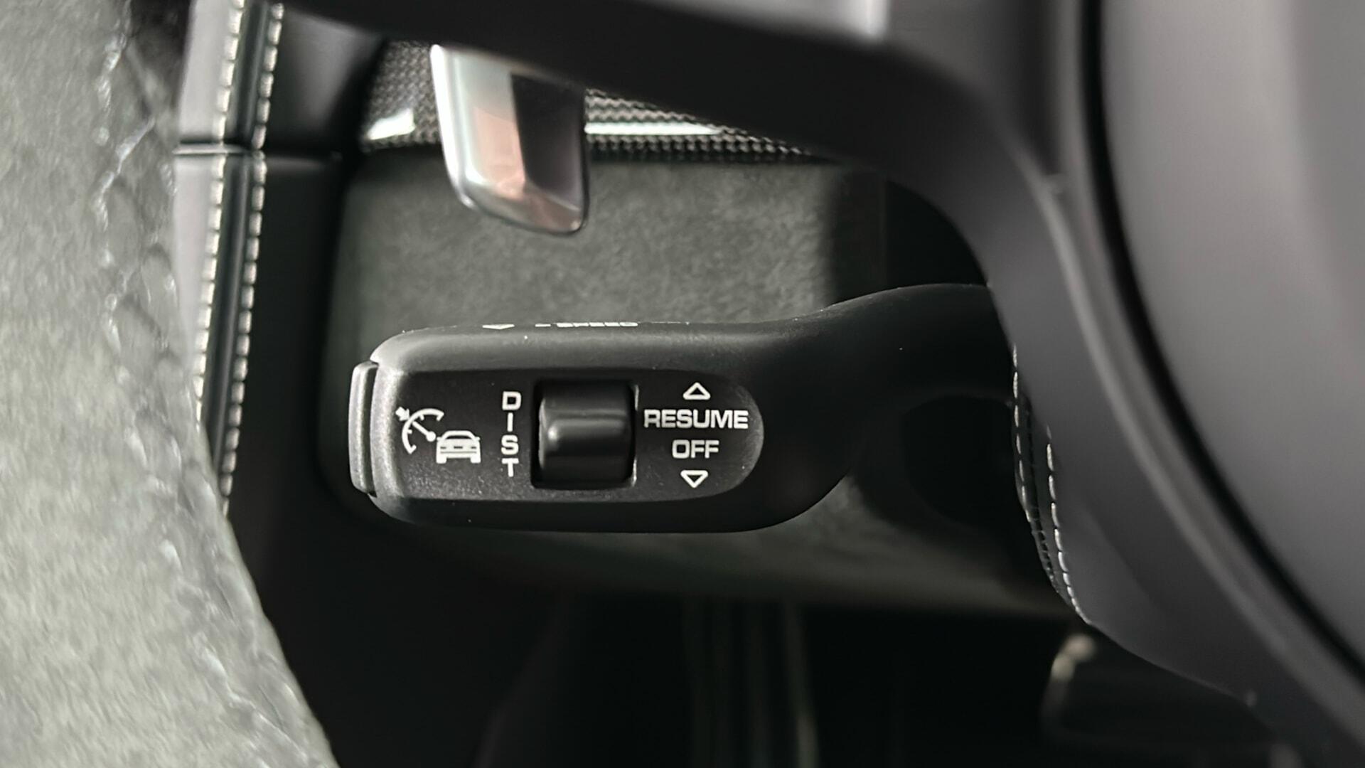 Porsche Cayman view 36