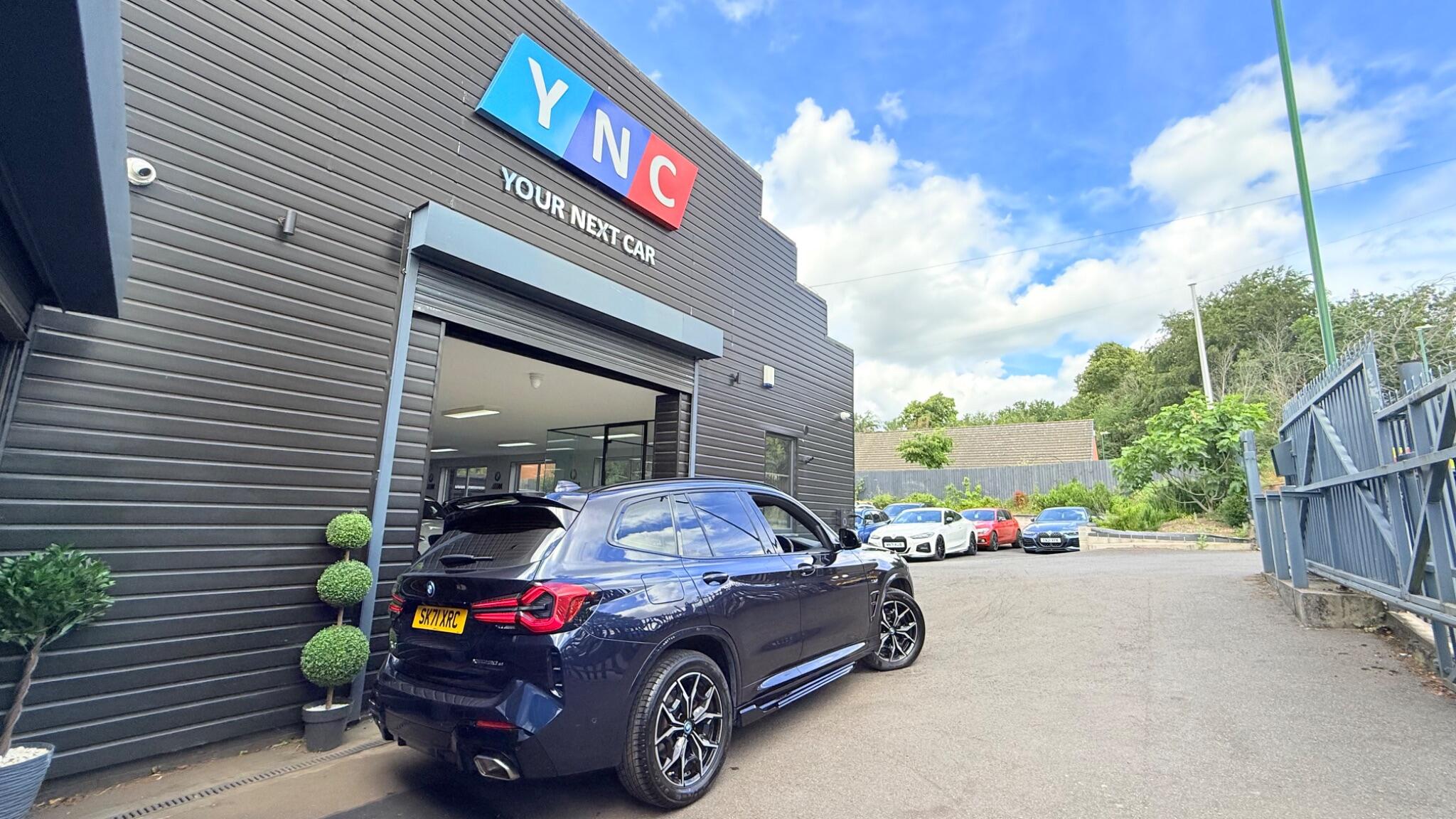 BMW X3 view 6