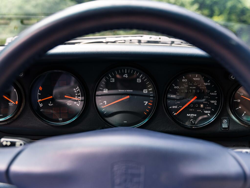 Porsche 911 view 22